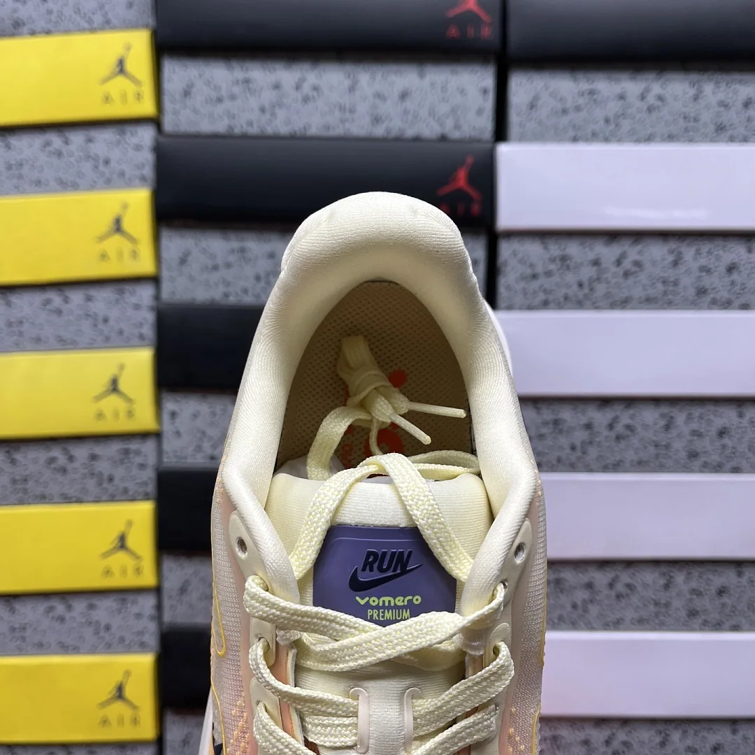 나이키 [CG] 프리미엄 HQ2050-701 201985 Nike Premium Alabaster 상세 이미지 4