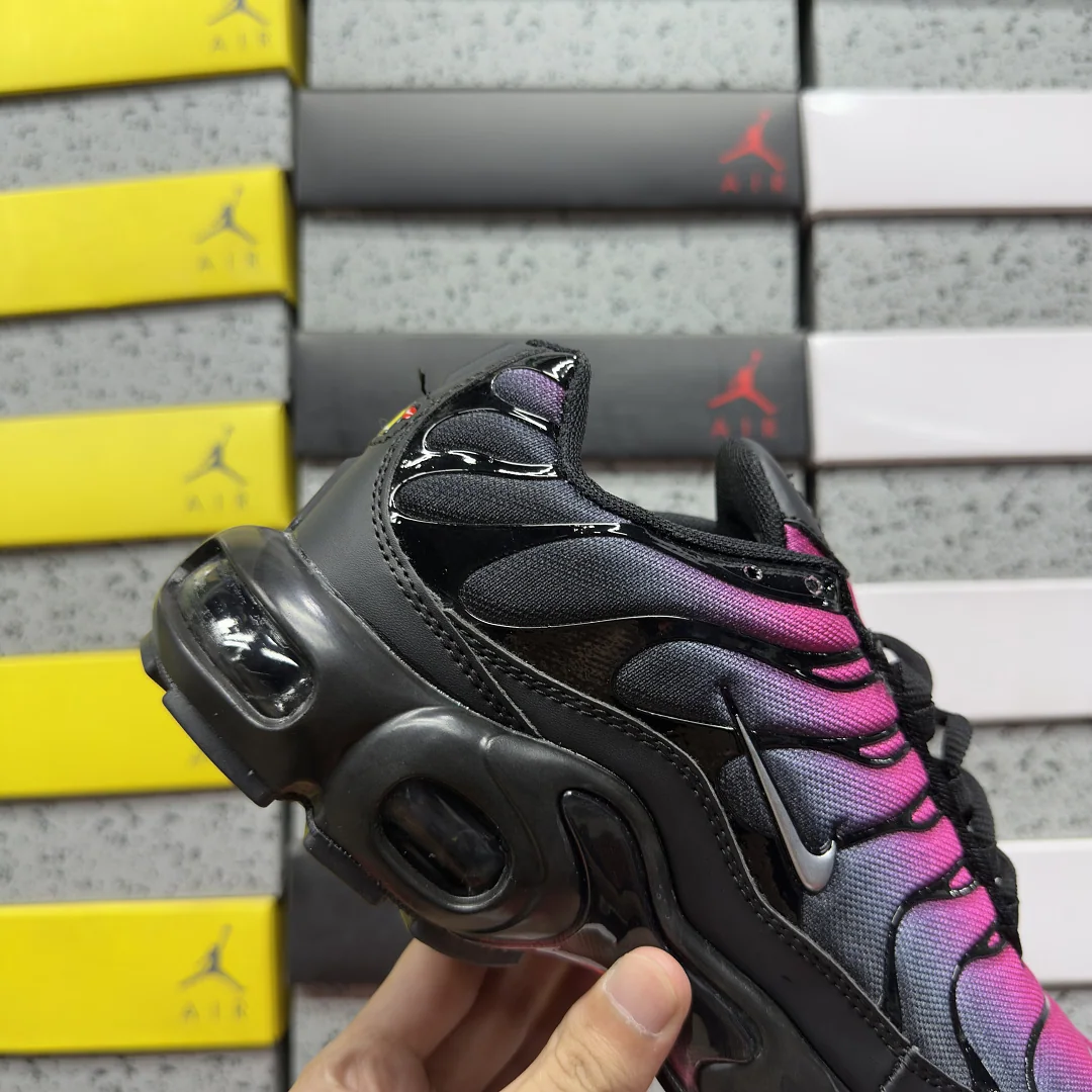 나이키 [BD] 에어 맥스 플러스 FJ5481-010 201841 Nike Air Max Plus Black Pink 상세 이미지 9