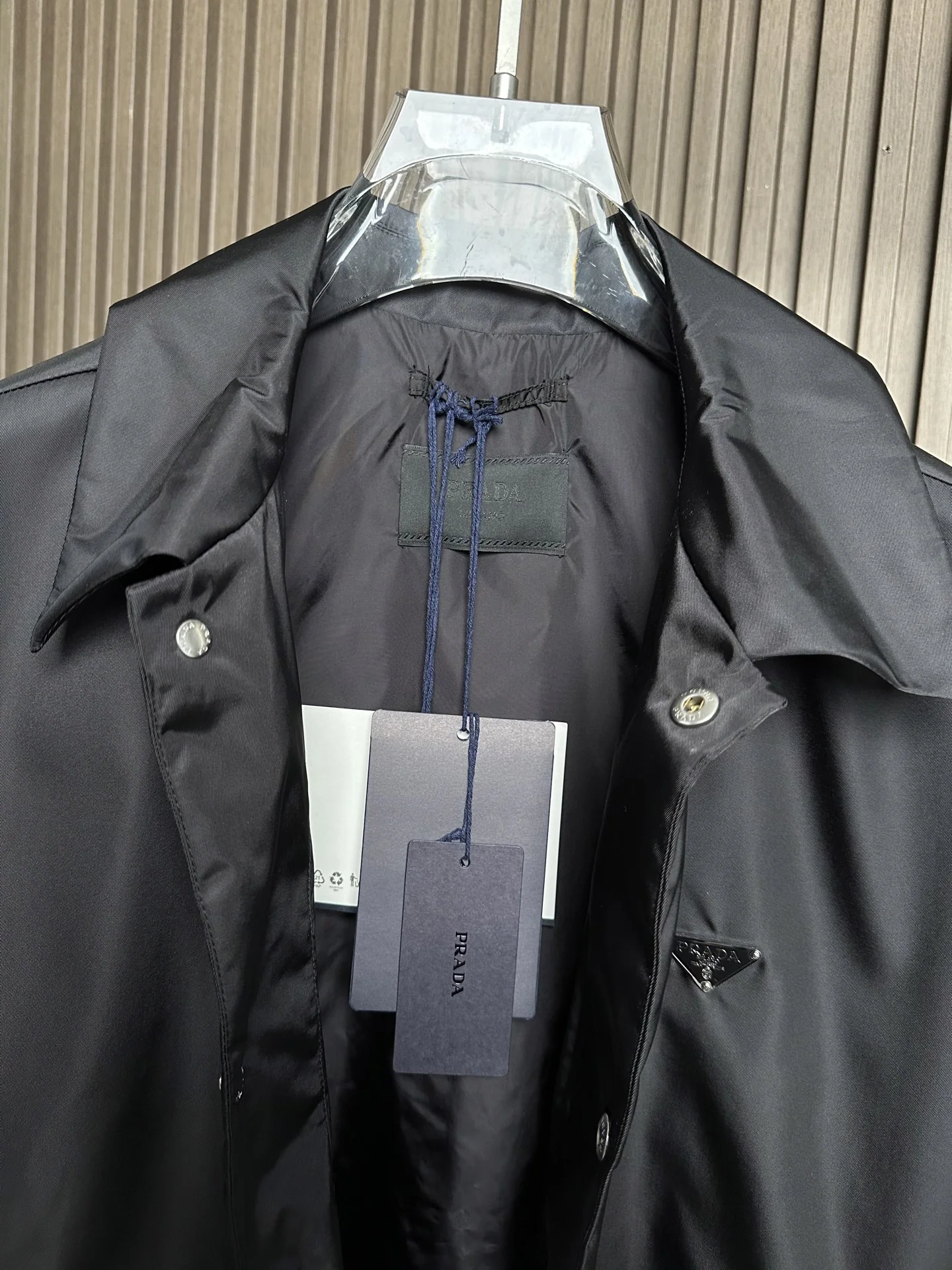 프라다 리-나일론 패딩 셔츠 재킷 남성 자켓 P470 상세 이미지 8