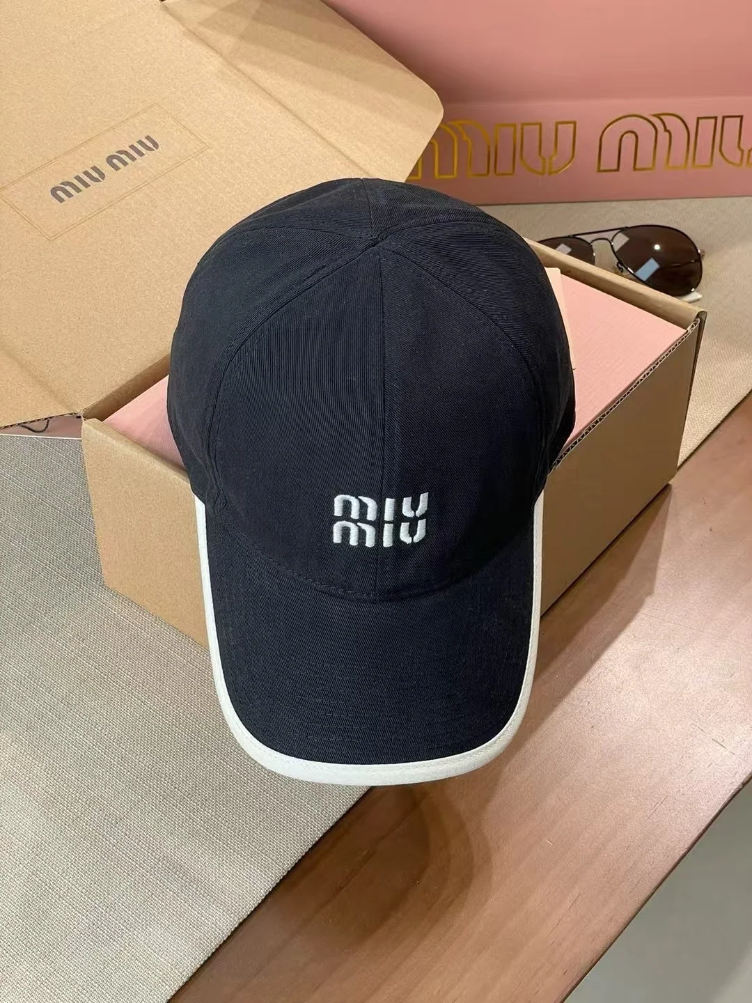 미우미우 자수 야구모자 상세 이미지 3