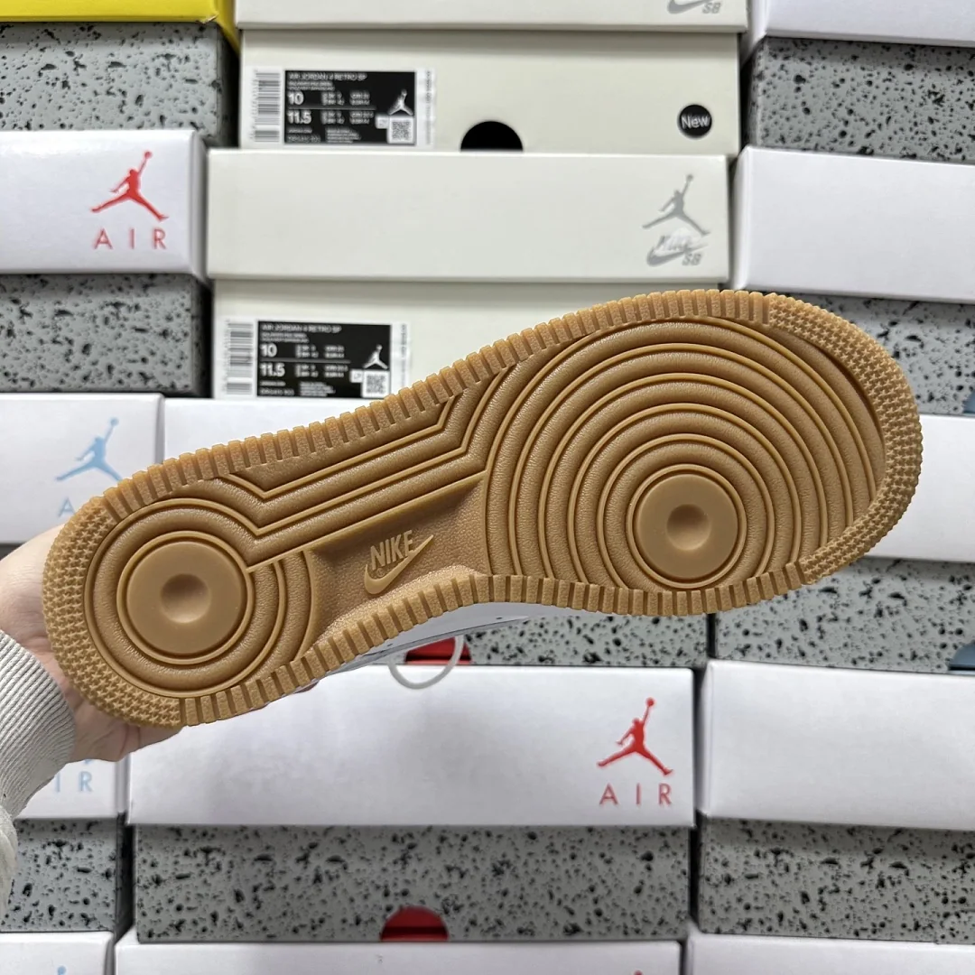 나이키 [XY/PB] 에어 포스 1 로우 DJ2739-100 201728 Nike Air Force 1 Low '07 White Gum 상세 이미지 6