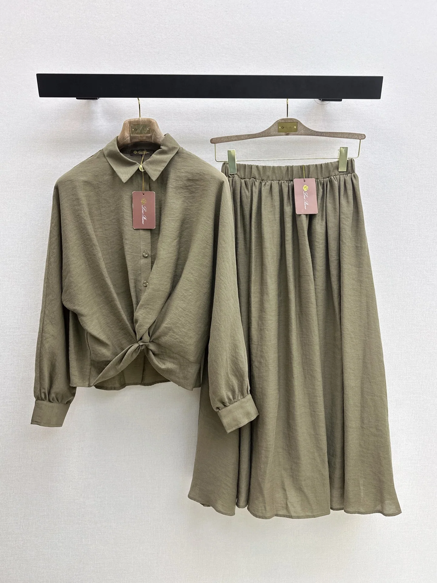 로로피아나 노트넥 오버사이즈 셔츠 26SS