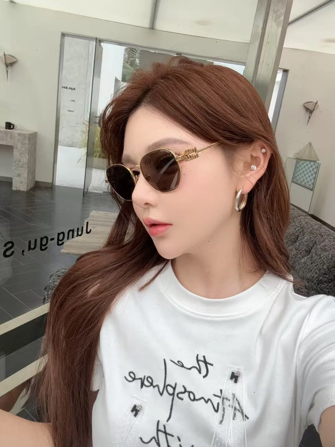 미우미우 MU 56 ZS 선글라스 상세 이미지 3