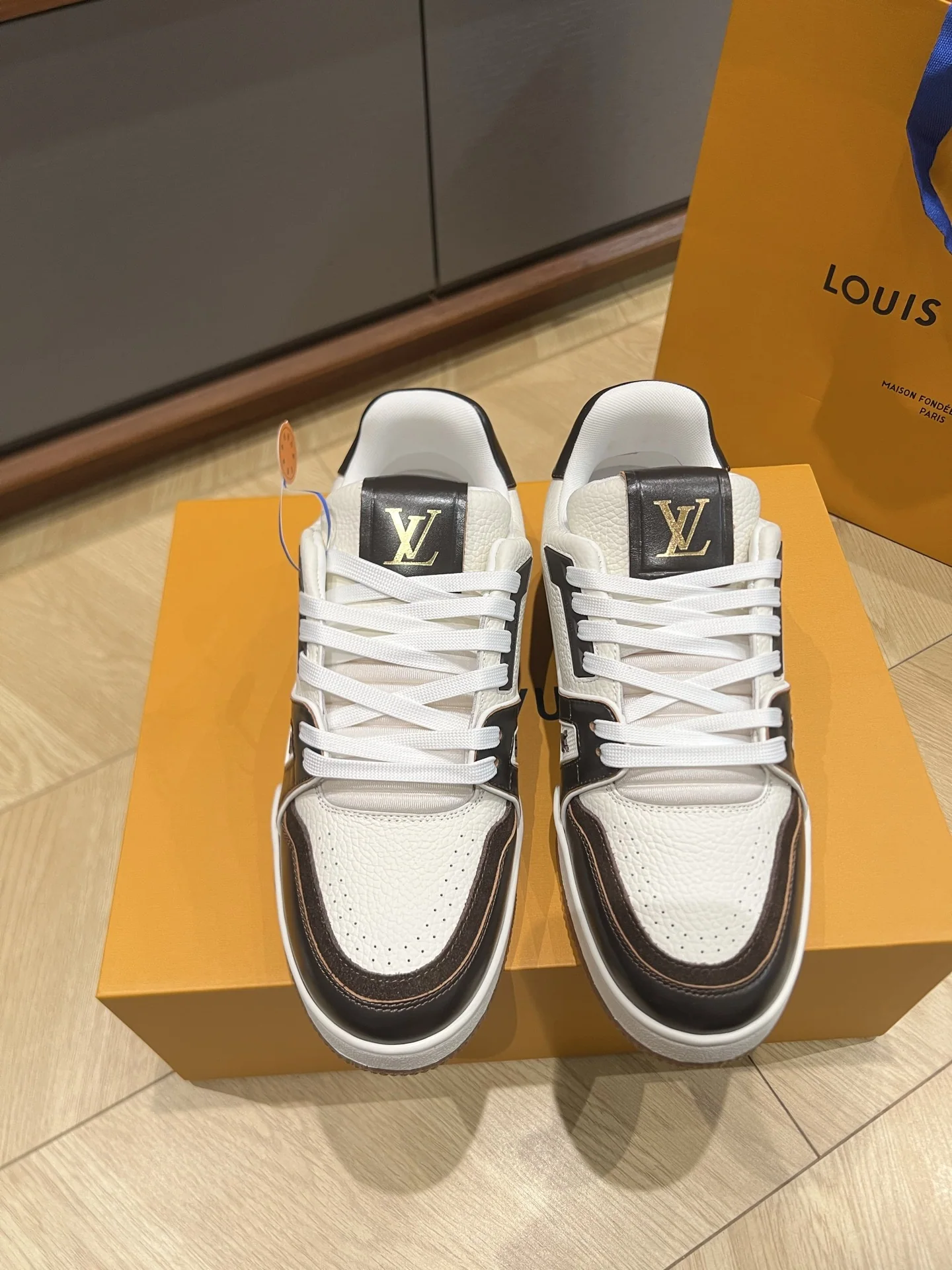 루이비통 LV 26 데님 컬러웨이 트레이너 신발 상세 이미지 2