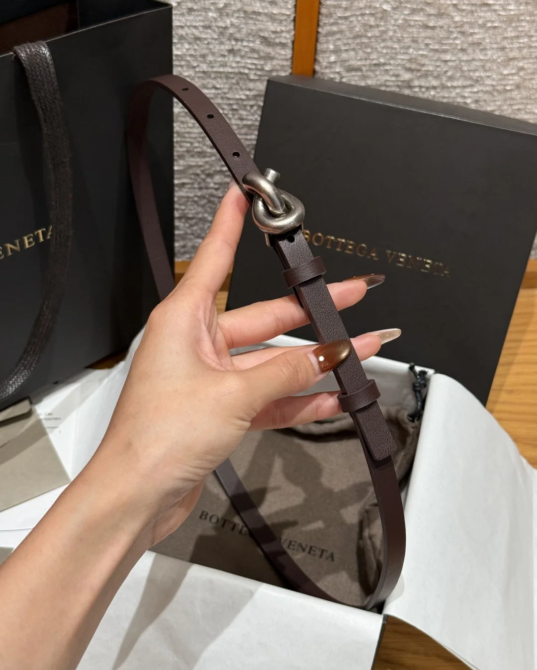 보테가베네타 노트 소가죽 벨트 상세 이미지 4