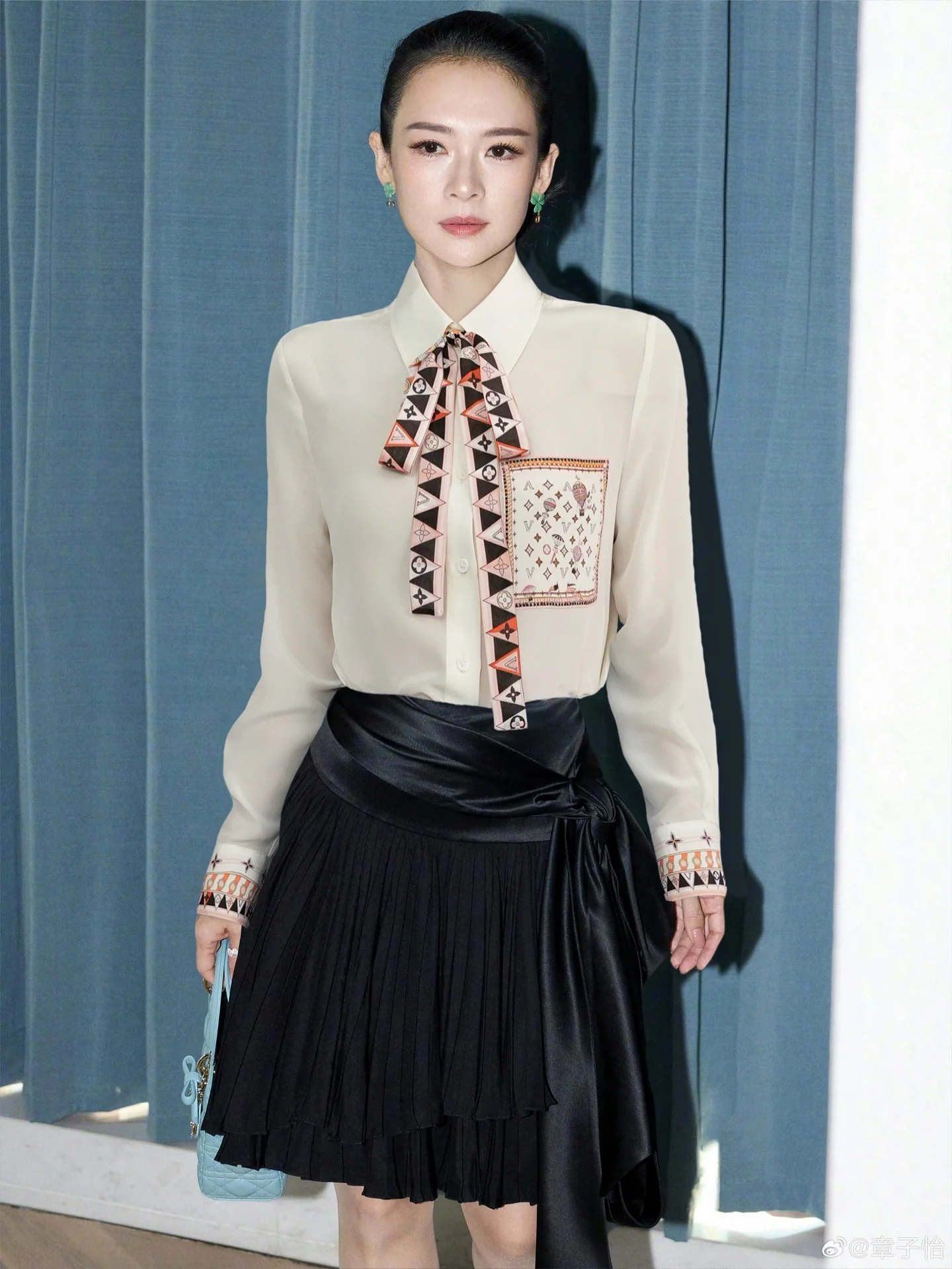 루이비통 실크 크레이프 디지털 프린트 여성 셔츠 상세 이미지 2