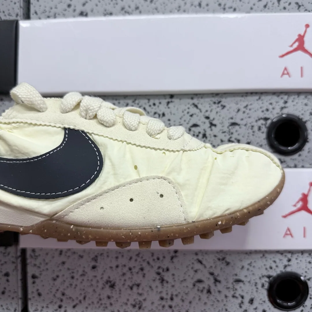 나이키 [GOD] HV8547-700 201598 Nike Moon Shoe SP Jacquemus Alabaster 상세 이미지 10