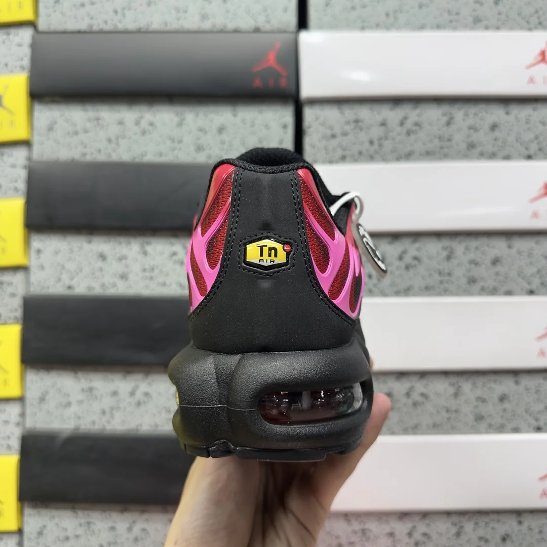 나이키 [TK] 에어 맥스 플러스 DA1472-600 201976 Nike Air Max Plus Supreme University Red 상세 이미지 8