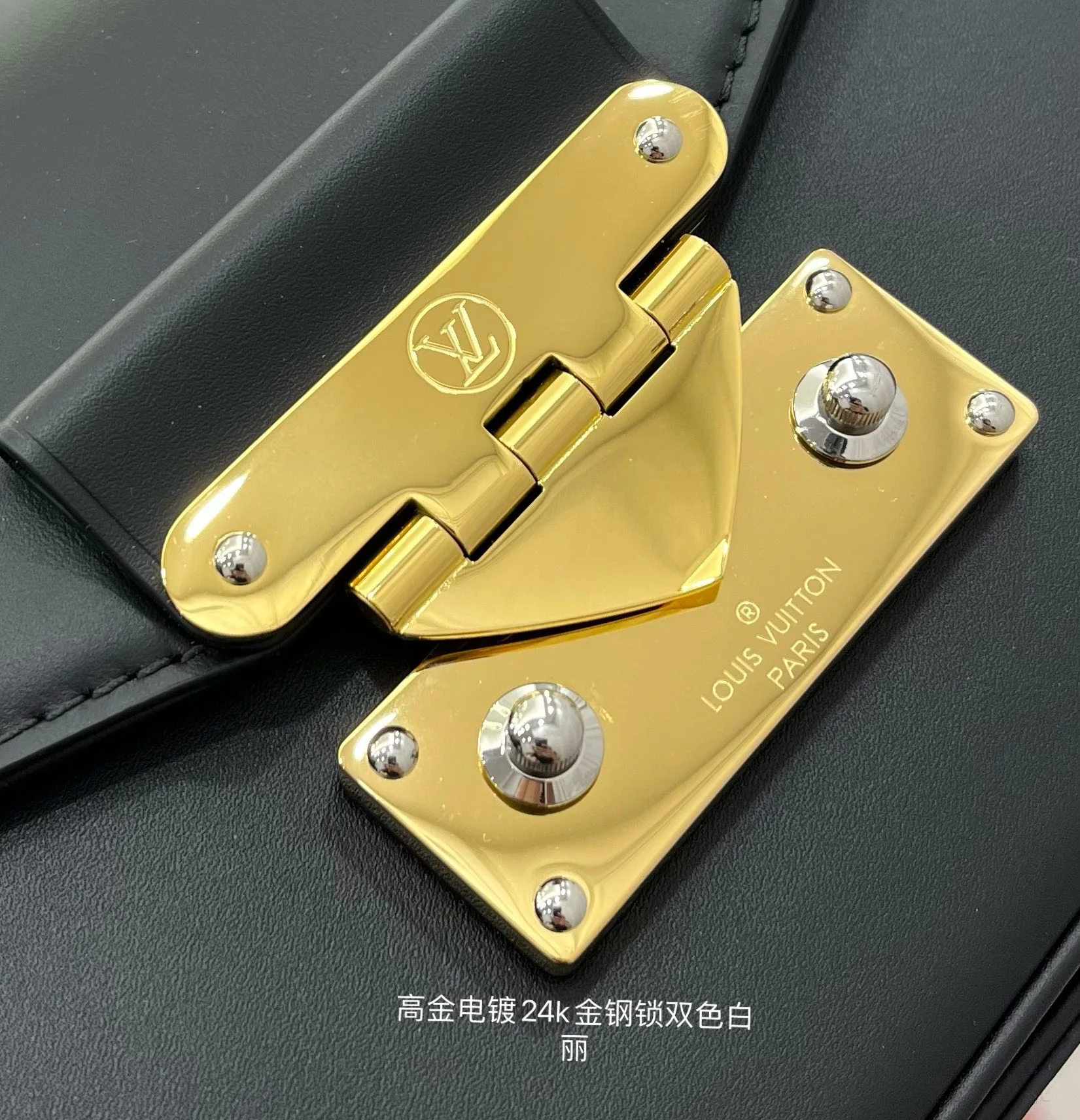 루이비통 M20393 가방 상세 이미지 2
