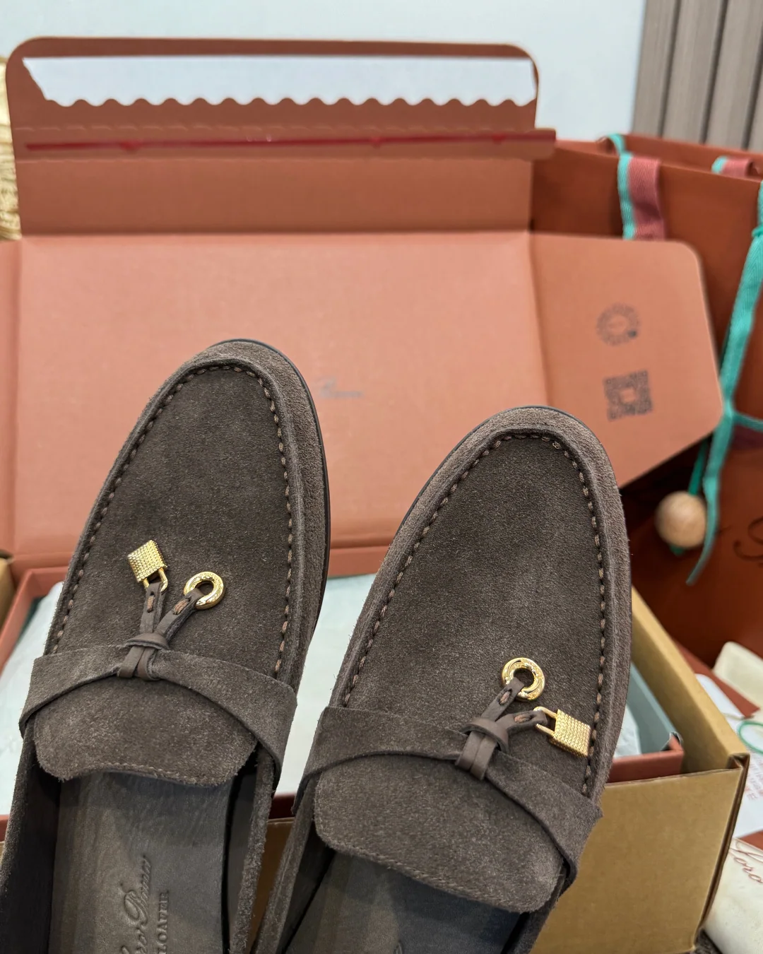 로로피아나 조안 여성용 스웨이드 로퍼 상세 이미지 7