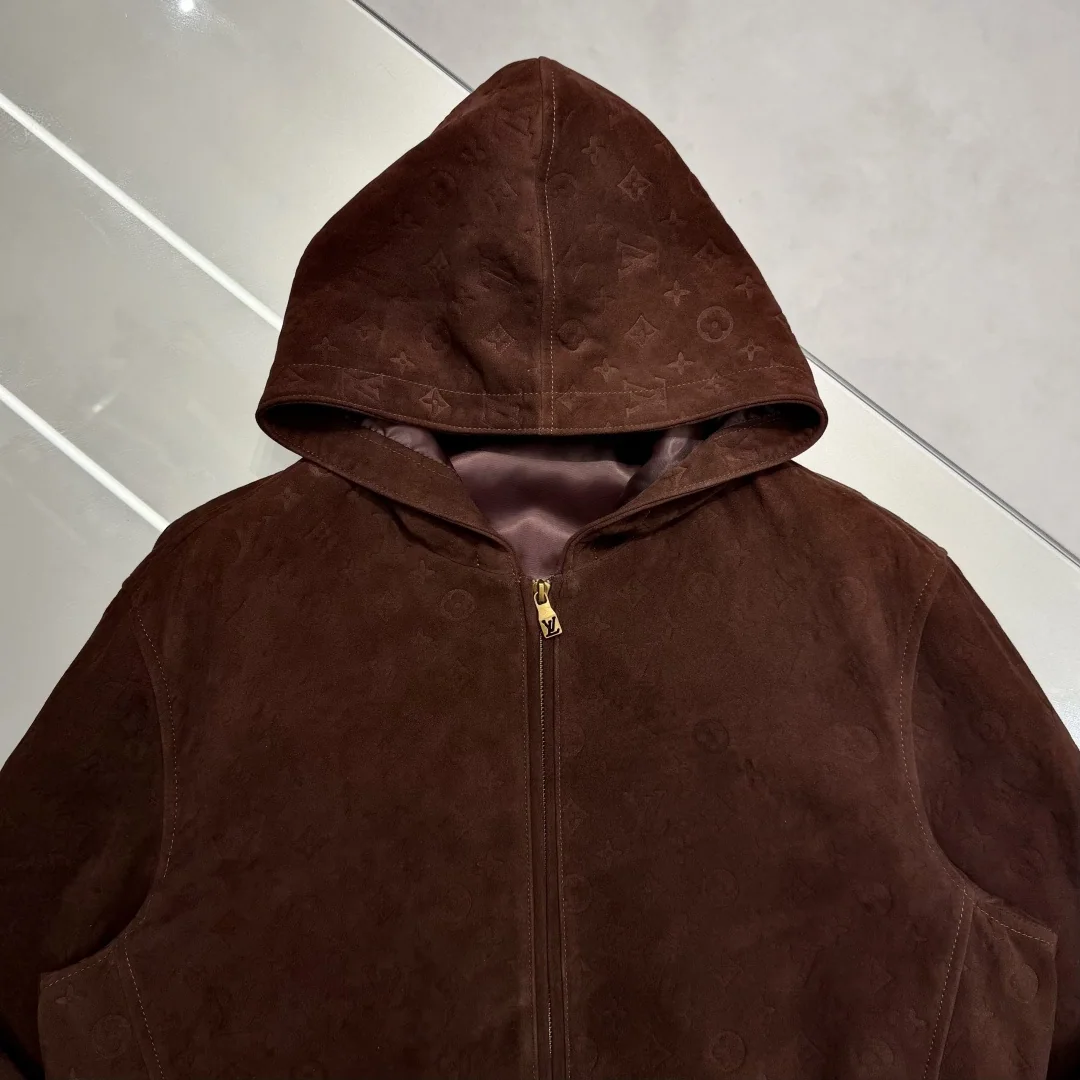루이비통 램스킨 스웨이드 모노그램 후드 파카 남성의류 상세 이미지 7