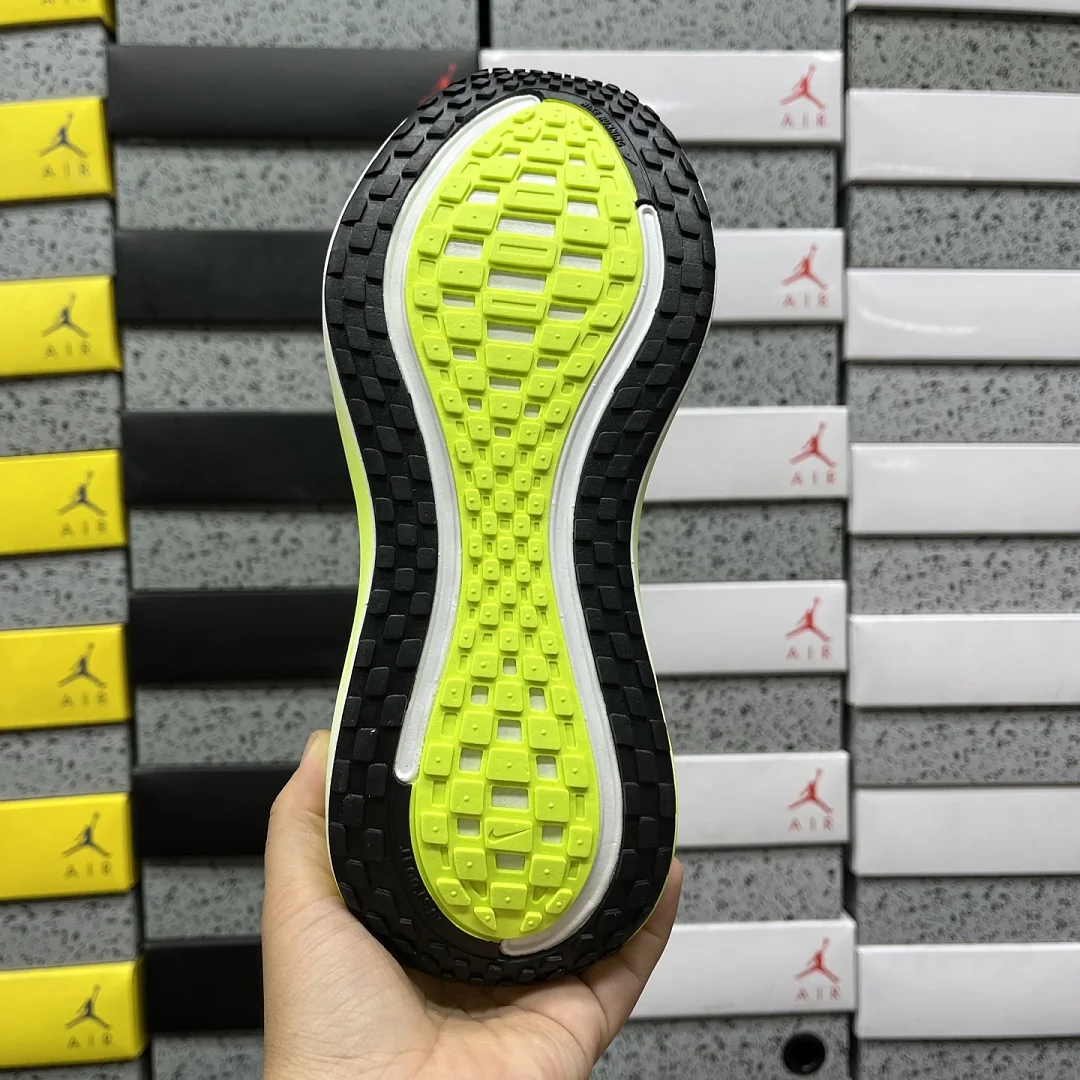 나이키 [XY] 보메로 플러스 IM2038-038 201681 Nike Vomero Plus 상세 이미지 8