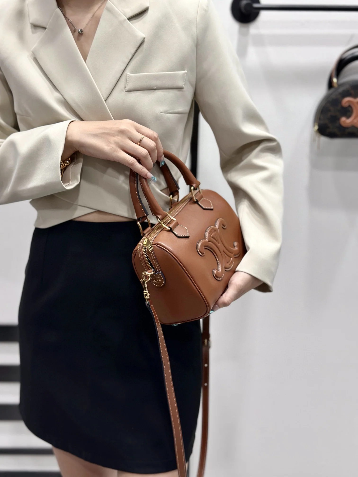 셀린느 스몰 스무스 카우레더 보스턴백 상세 이미지 1