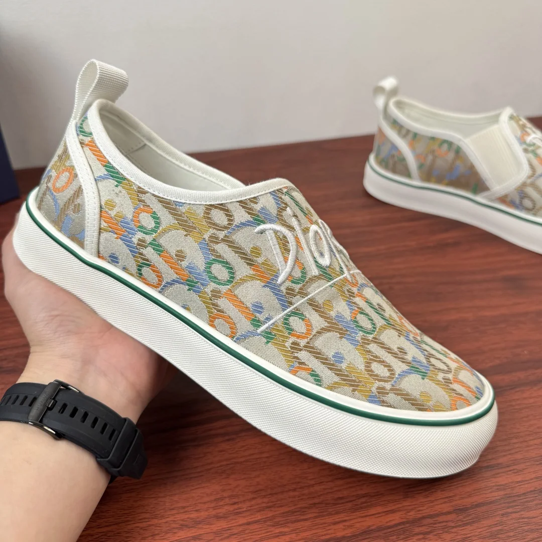 디올 26SS 런웨이 자수 솔트윈드 캐주얼 로퍼 남성 슬립온 신발 154408 Dior Sneakers 상세 이미지 4