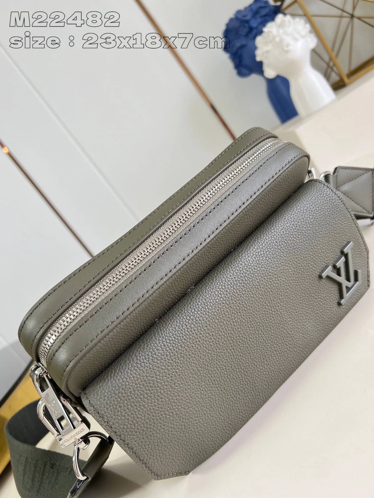 루이비통 패스트라인 메신저백 M22482 상세 이미지 7