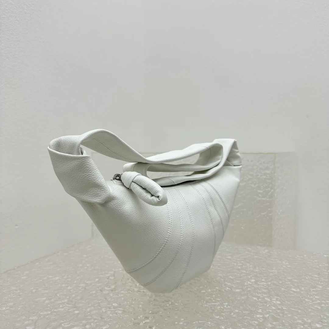 르메르 크루아상 스몰 숄더백 화이트 그레인 레더 상세 이미지 3