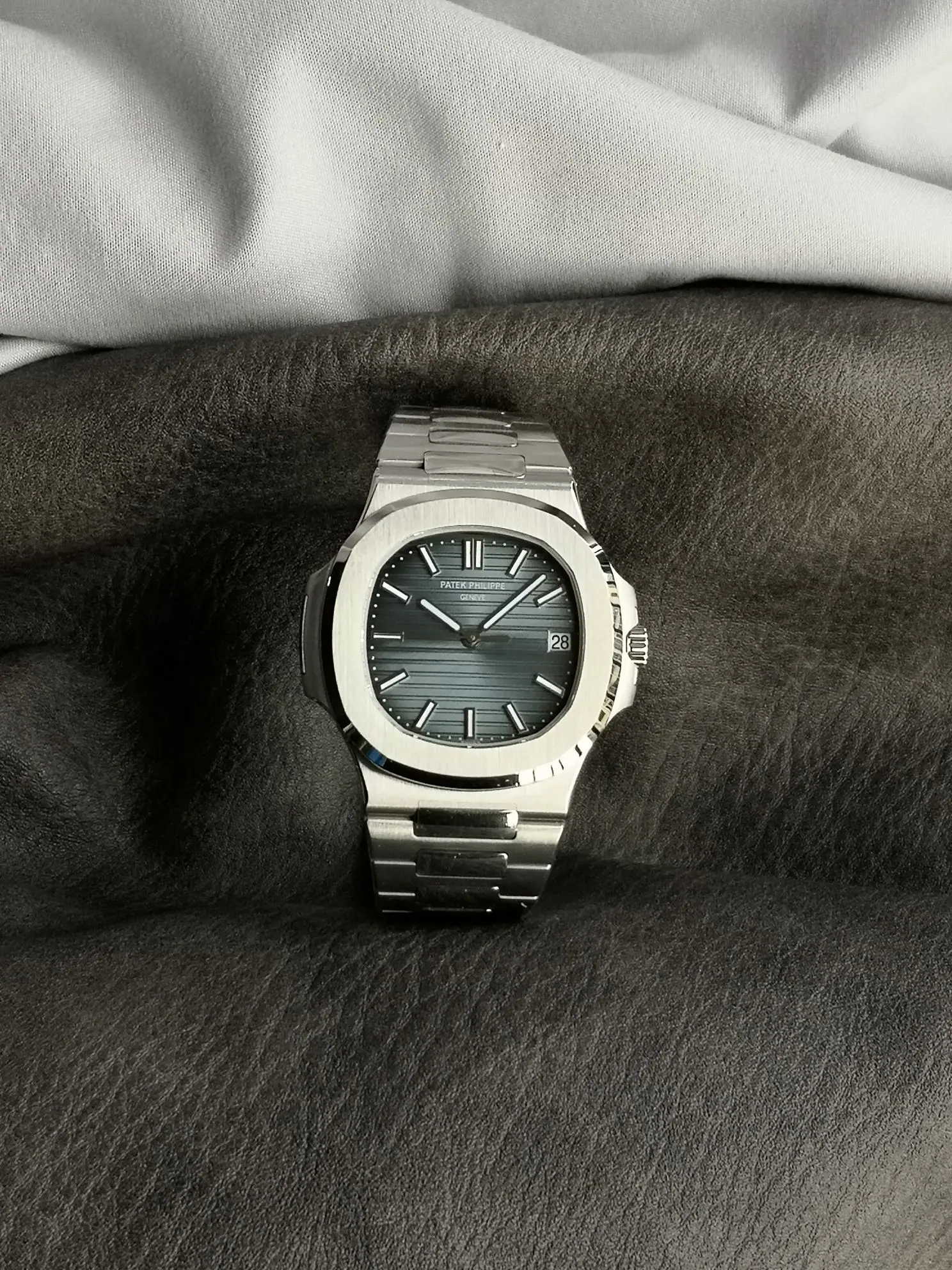 파텍필립 노틸러스 5711 자동 블루 다이얼 스틸 3 K 공장 레플리카 44044 Patek Philippe 상세 이미지 2