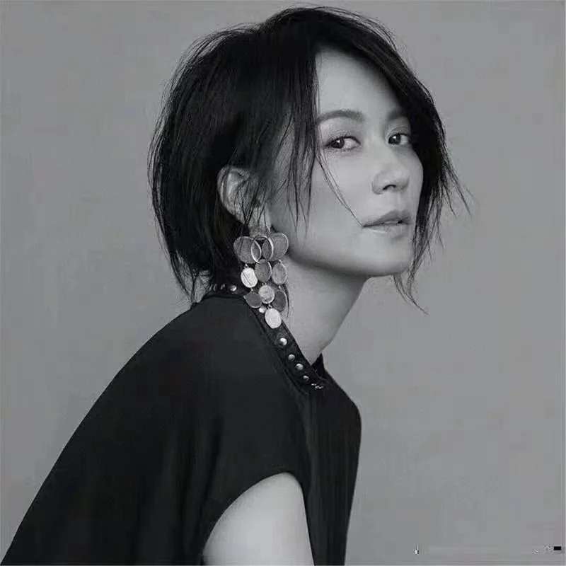 셀린느 미니멀 귀걸이 69265