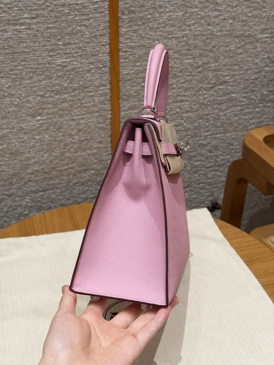 에르메스 켈리 25 엡솜 가죽 가방 상세 이미지 3
