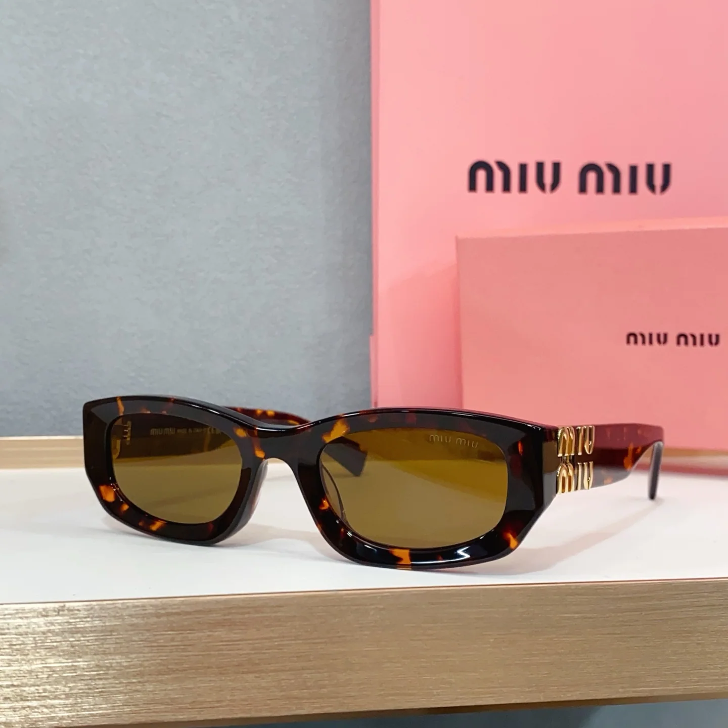 미우미우 선글라스 MU 04 UV 상세 이미지 4