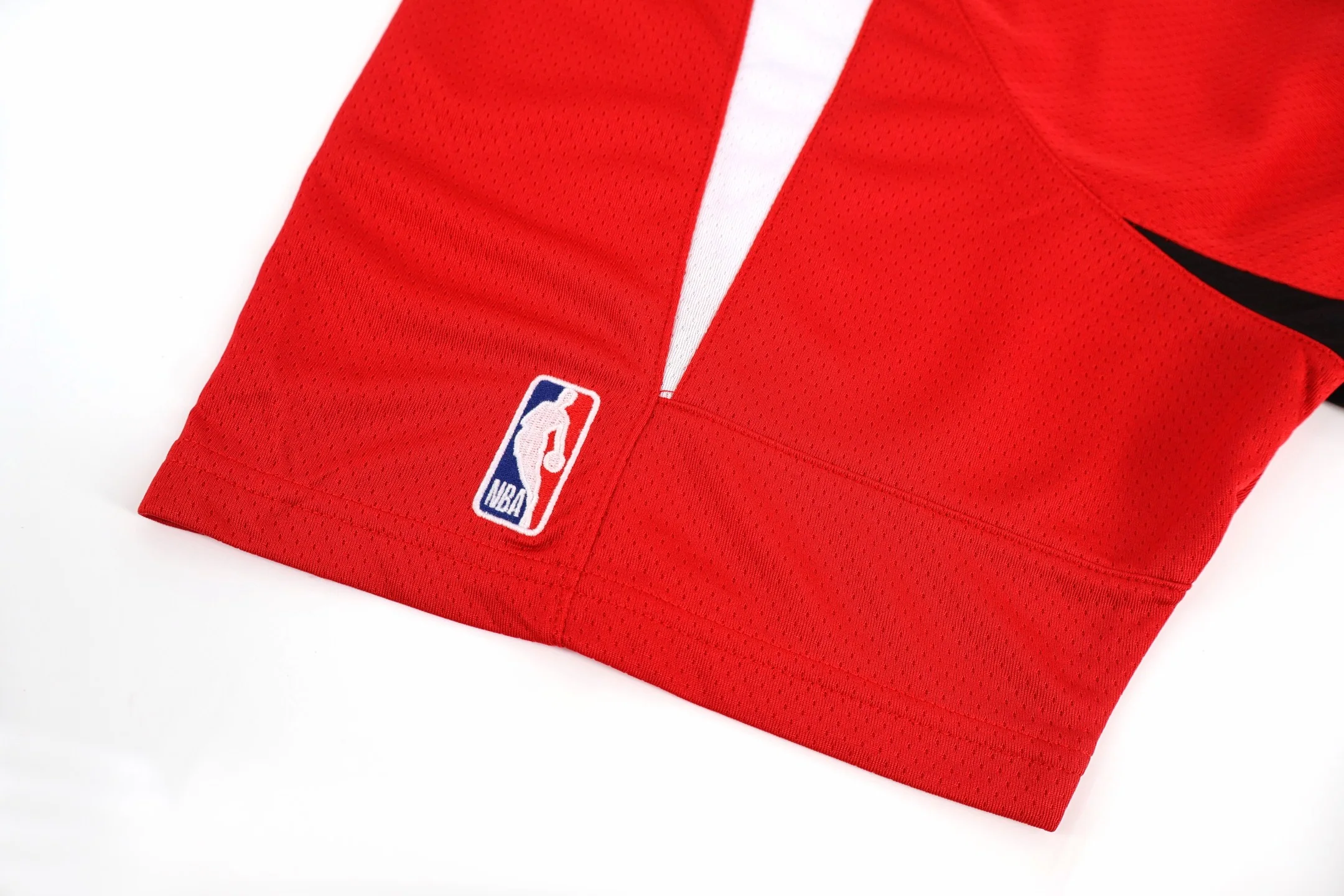 발렌시아가 NBA 자수 오버사이즈 반팔 티셔츠 남여공용 상세 이미지 8