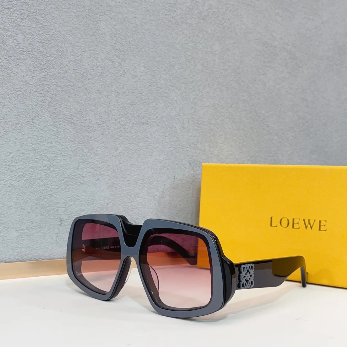 로에베 LW40194 I 선글라스 상세 이미지 5