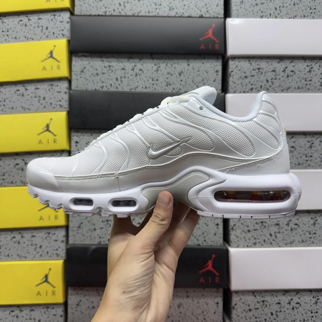 나이키 [TK] 에어 맥스 플러스 DM2362-100 201969 Nike Air Max Plus White Pure Platinum 상세 이미지 7