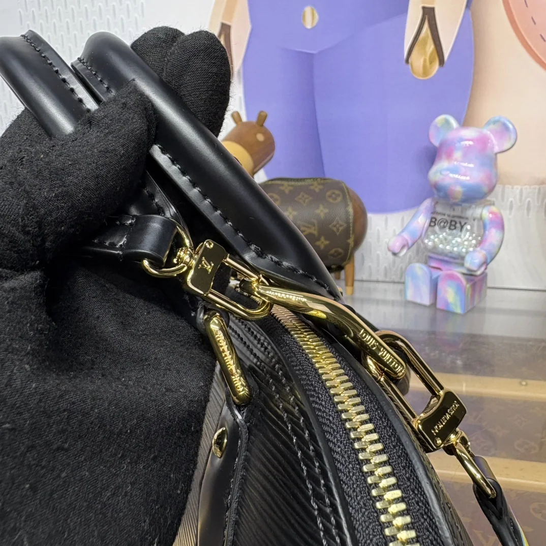 루이비통 울트라 플랫 팬더 장식 알마 BB 가방 M13670 상세 이미지 9