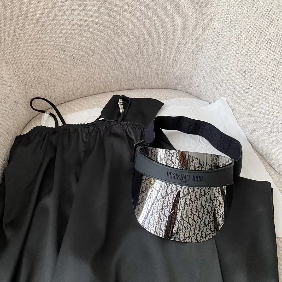 디올 모노그램 선햇 상세 이미지 9