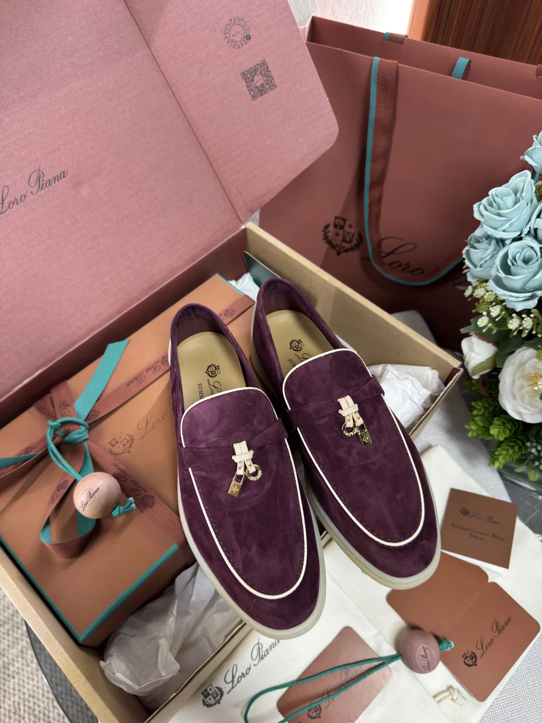 로로피아나 여성 수제 슬리퍼 및 뮬 상세 이미지 1
