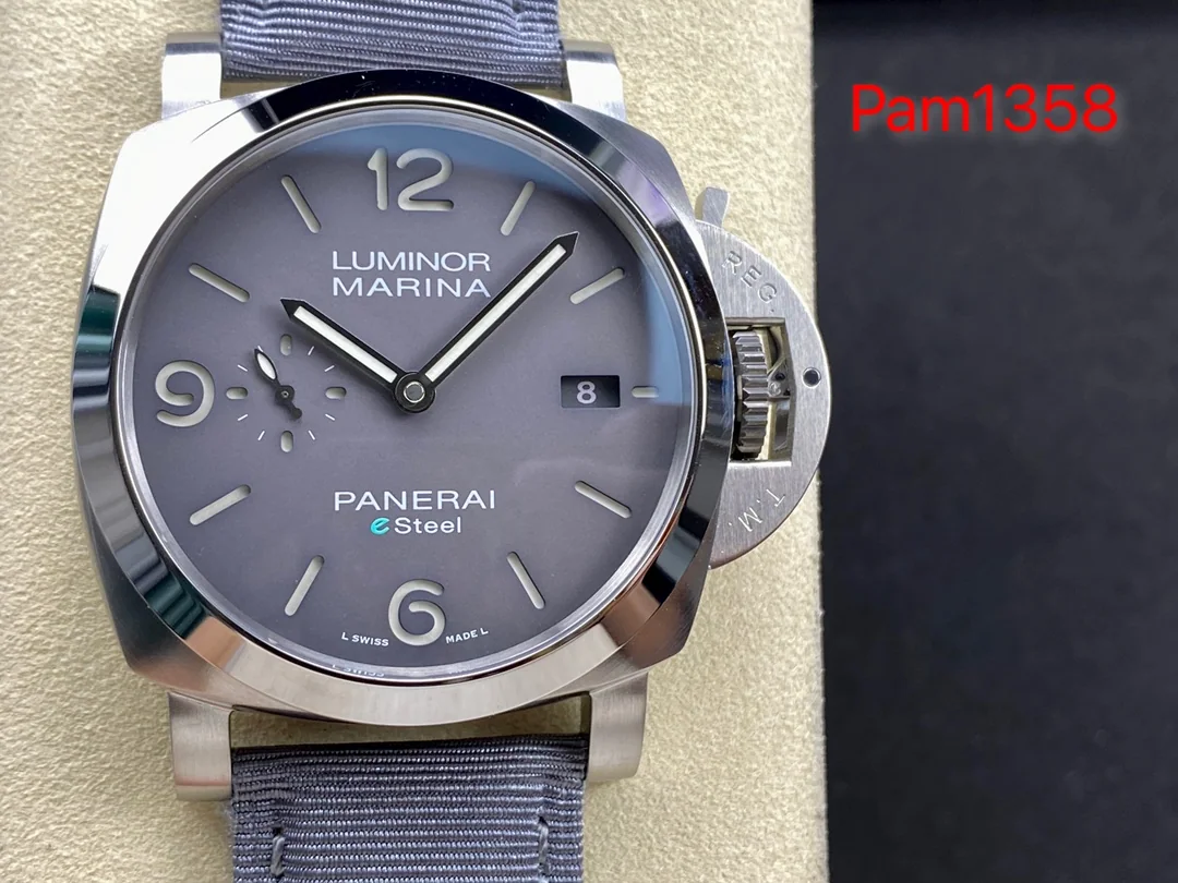 파네라이 PAM1358 시계