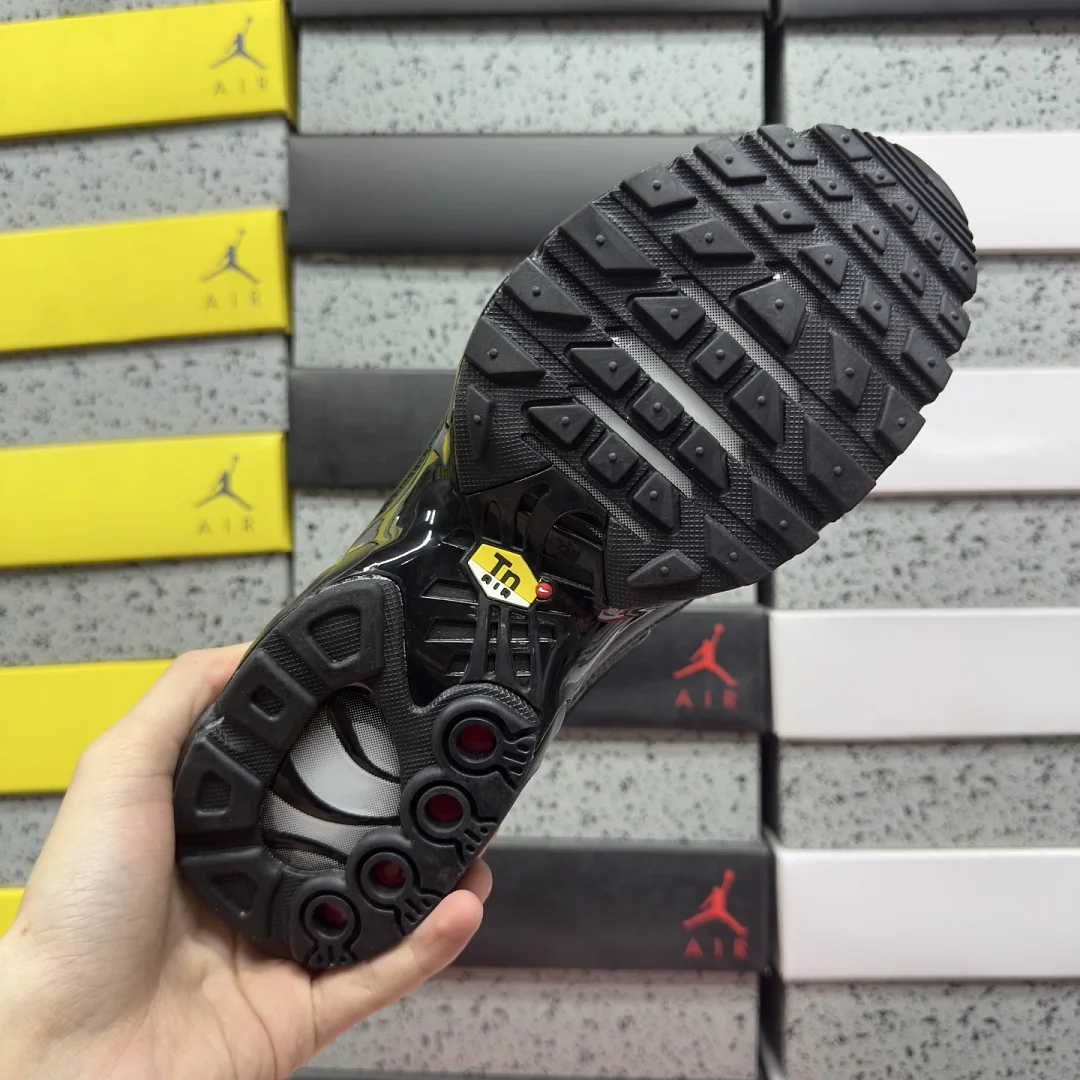 나이키 [BD] 에어 맥스 플러스 604133-050 201896 Nike Air Max Plus Triple Black 상세 이미지 9