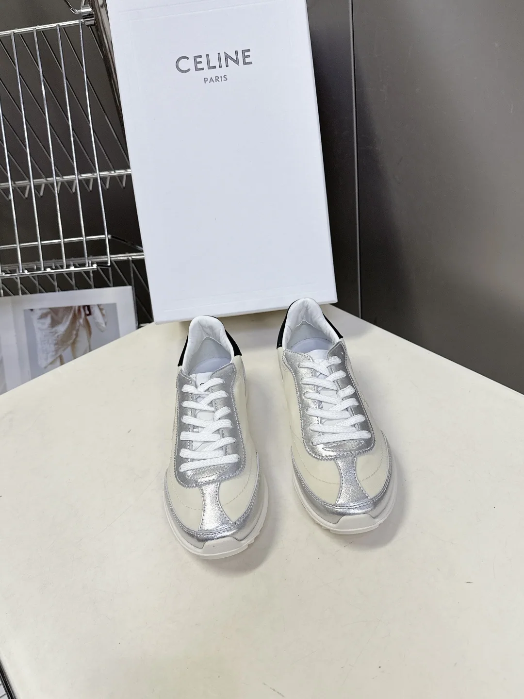 셀린느 레이서 메시 스니커즈 147415