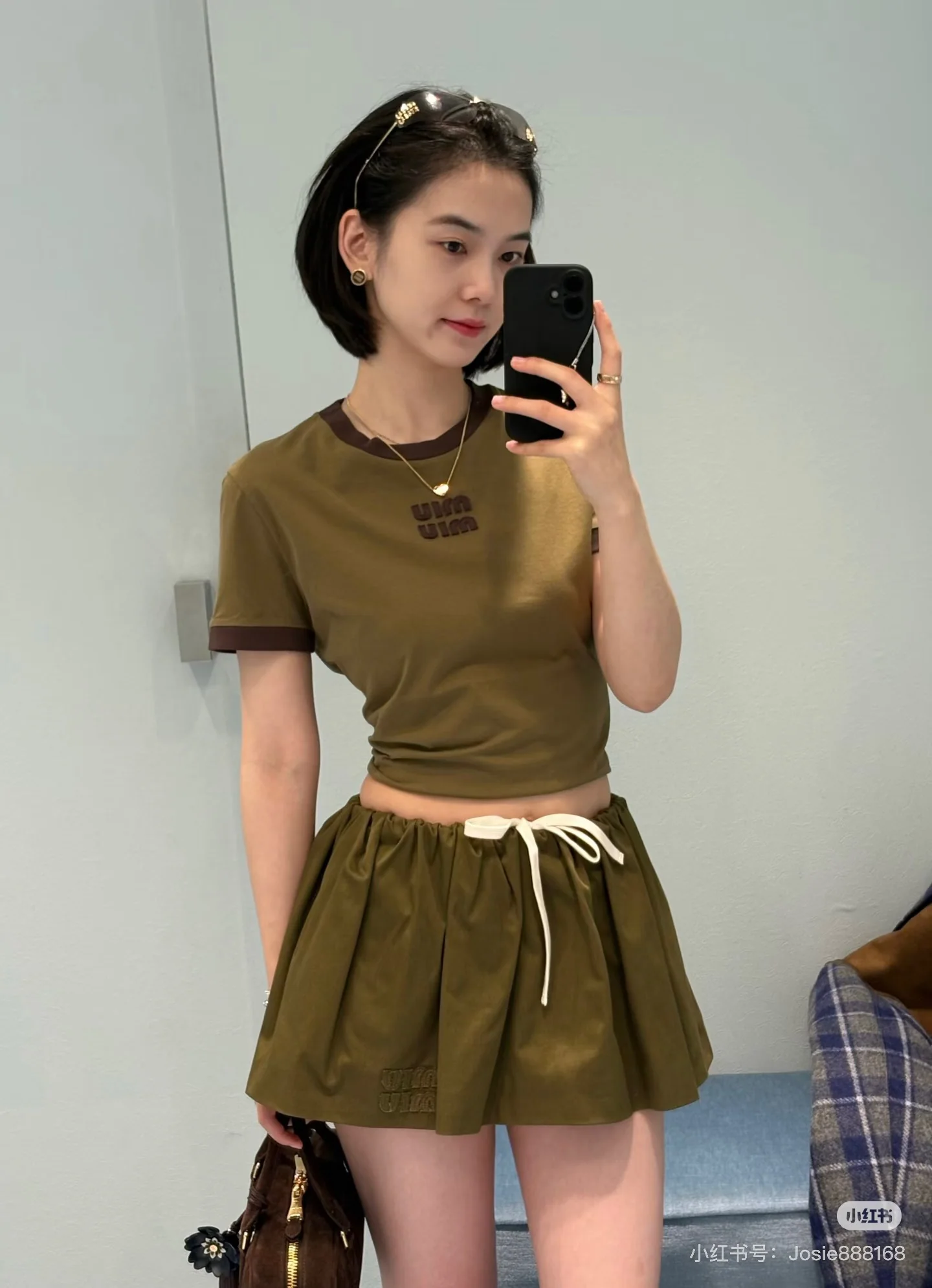 미우미우 카라 블록 크루넥 반팔 티셔츠 26 SS 상세 이미지 2