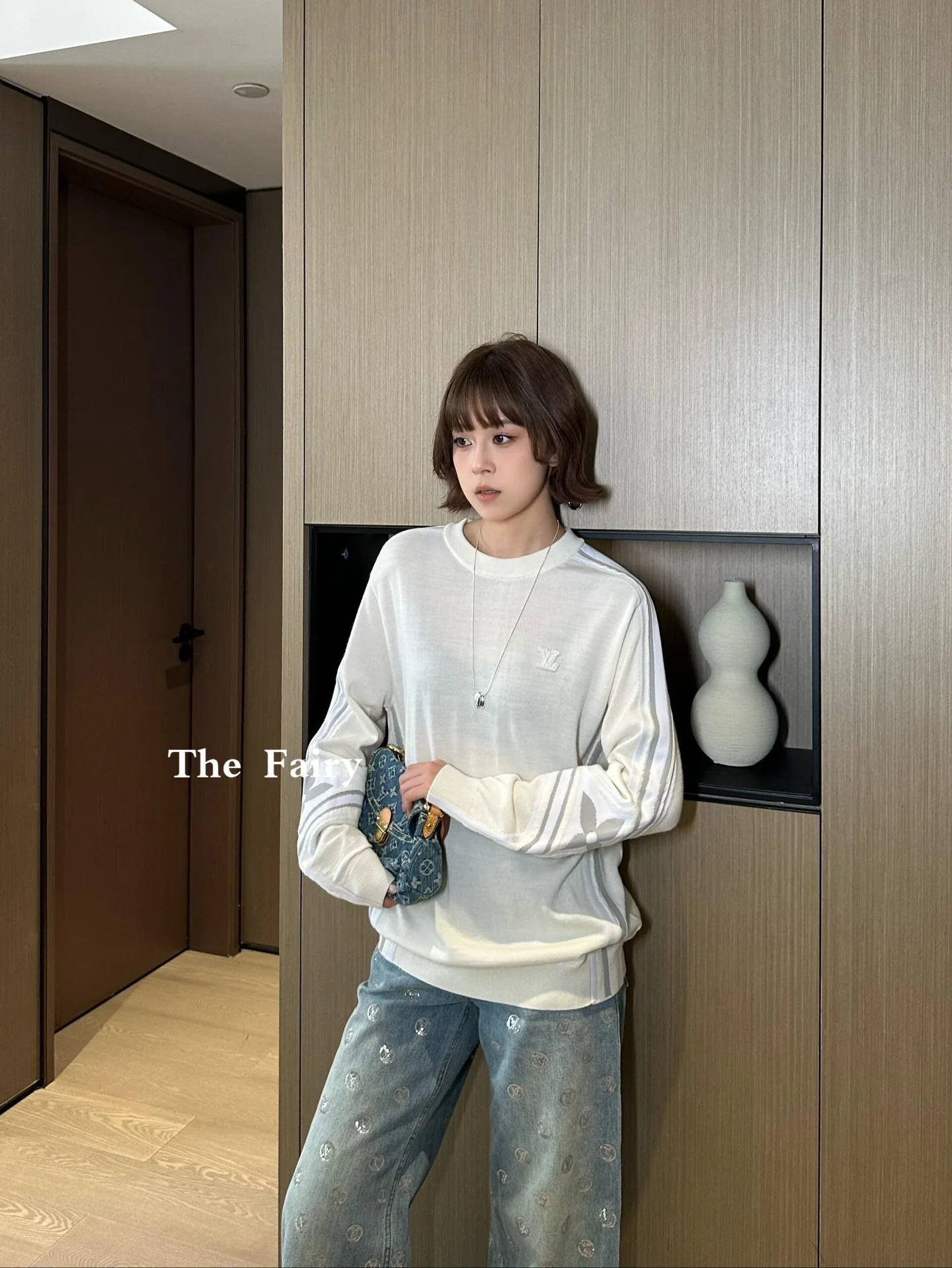 루이비통 LV 엠보스 로고 울 면 니트 상세 이미지 21