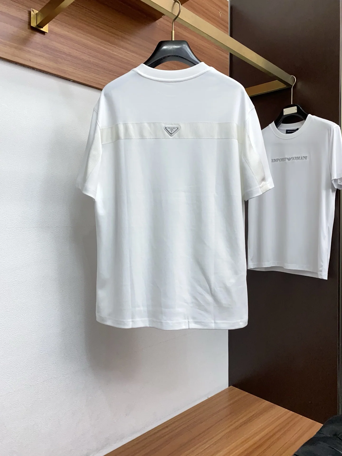프라다 코튼 남성 반팔 티셔츠 2026 AW 1590 상세 이미지 9