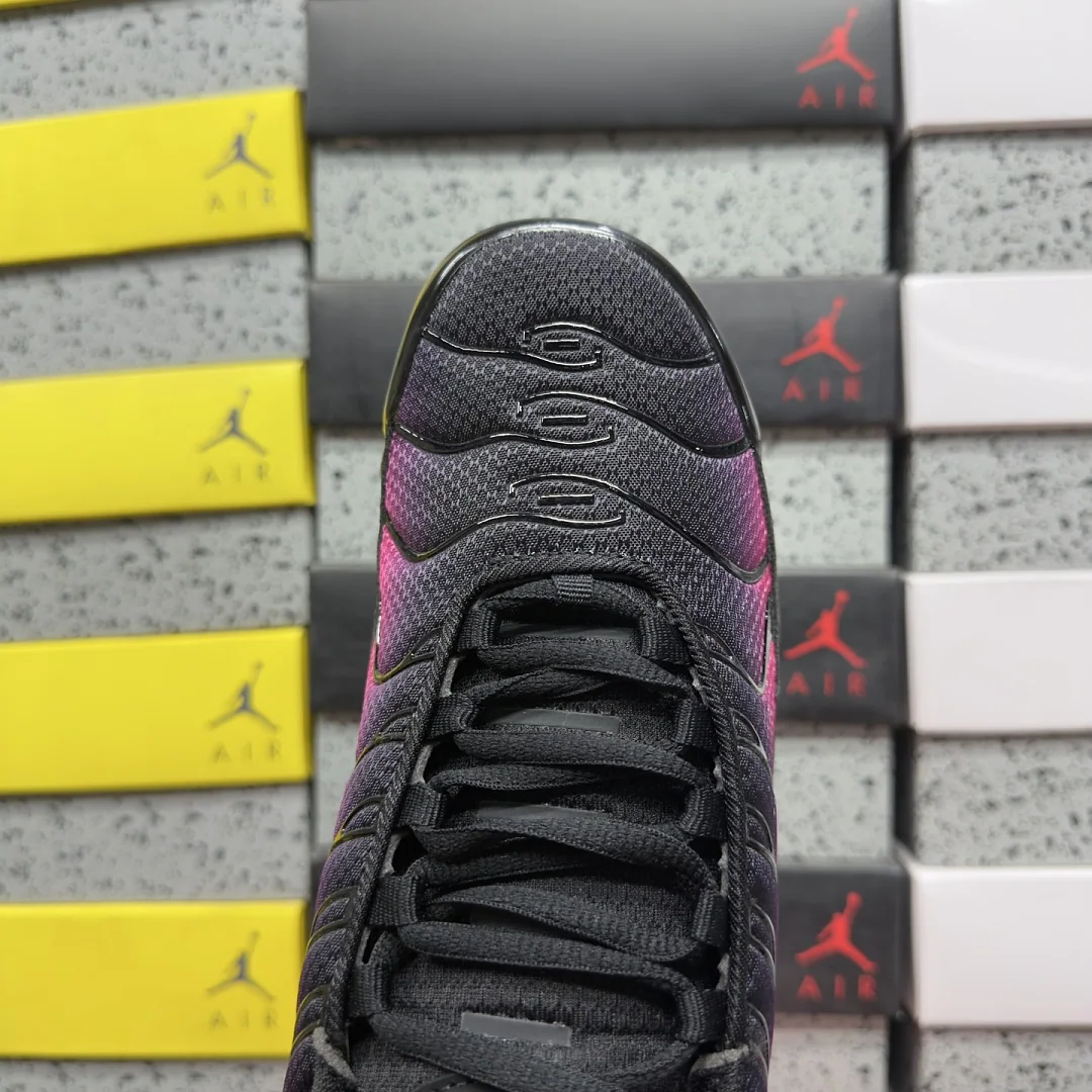 나이키 [BD] 에어 맥스 플러스 DM0032-020 201921 Nike Air Max Plus Black Hyper Pink 상세 이미지 4