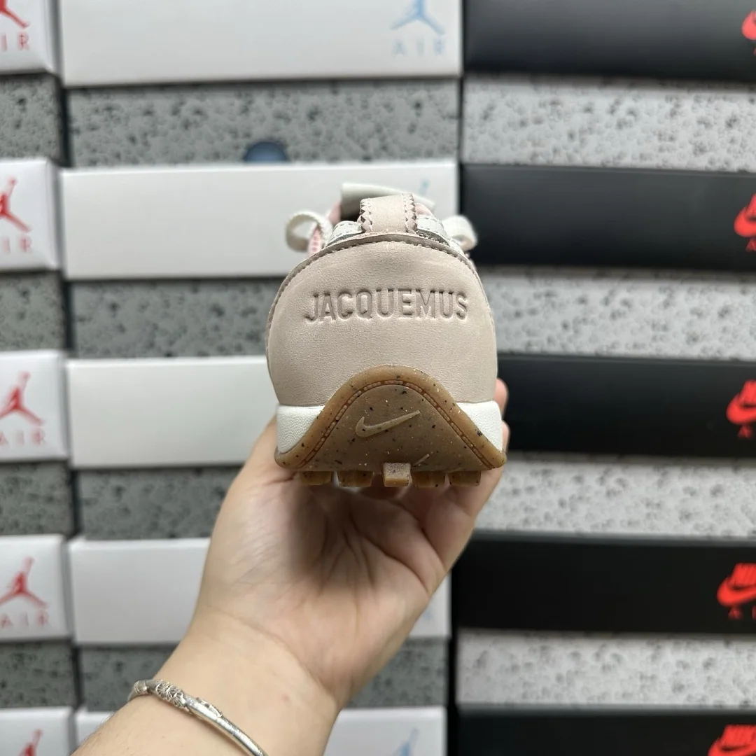 나이키 [GOD] HV8547-601 201601 Nike Moon Shoe SP Jacquemus Aluminum Pink 상세 이미지 8