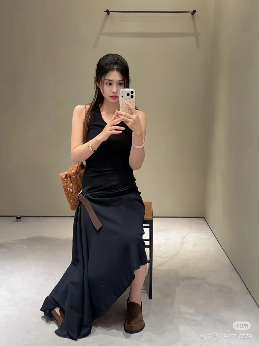 로에베 허리 주름 벨트 원피스 상세 이미지 5