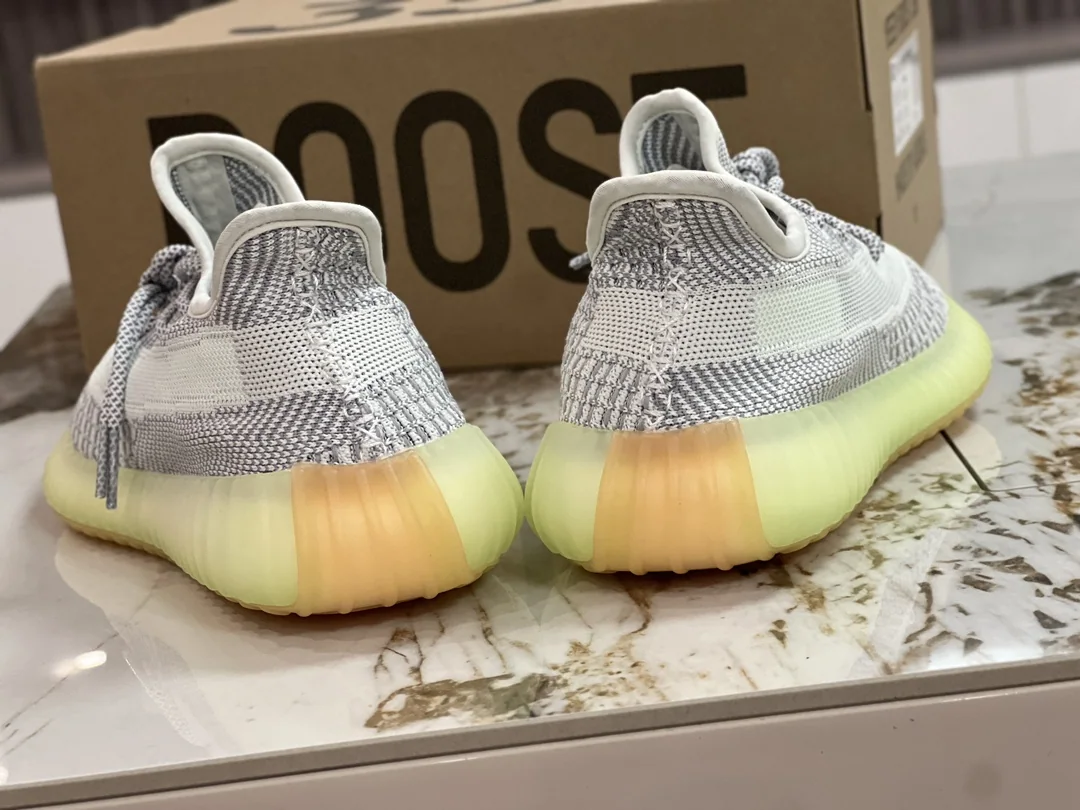 아디다스 YEEZY350 남성 신발 상세 이미지 8