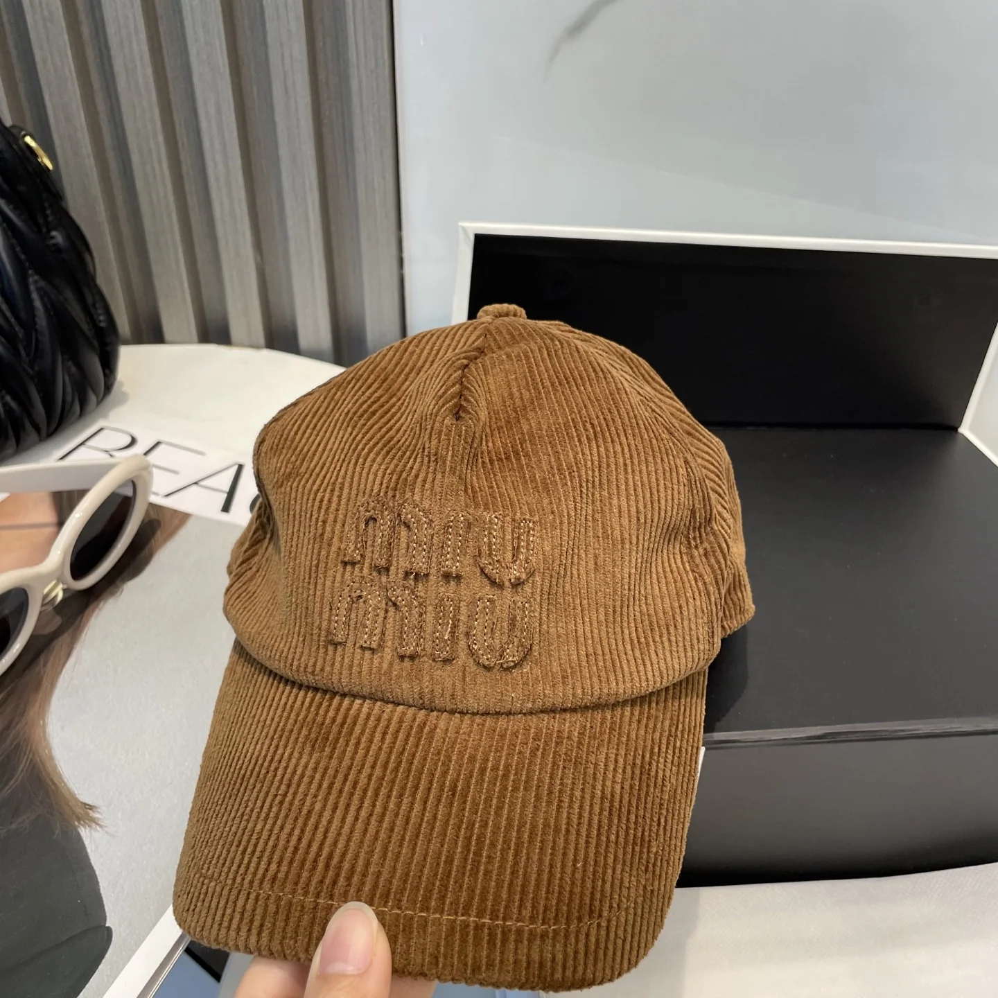 미우미우 코듀로이 야구모자 상세 이미지 2