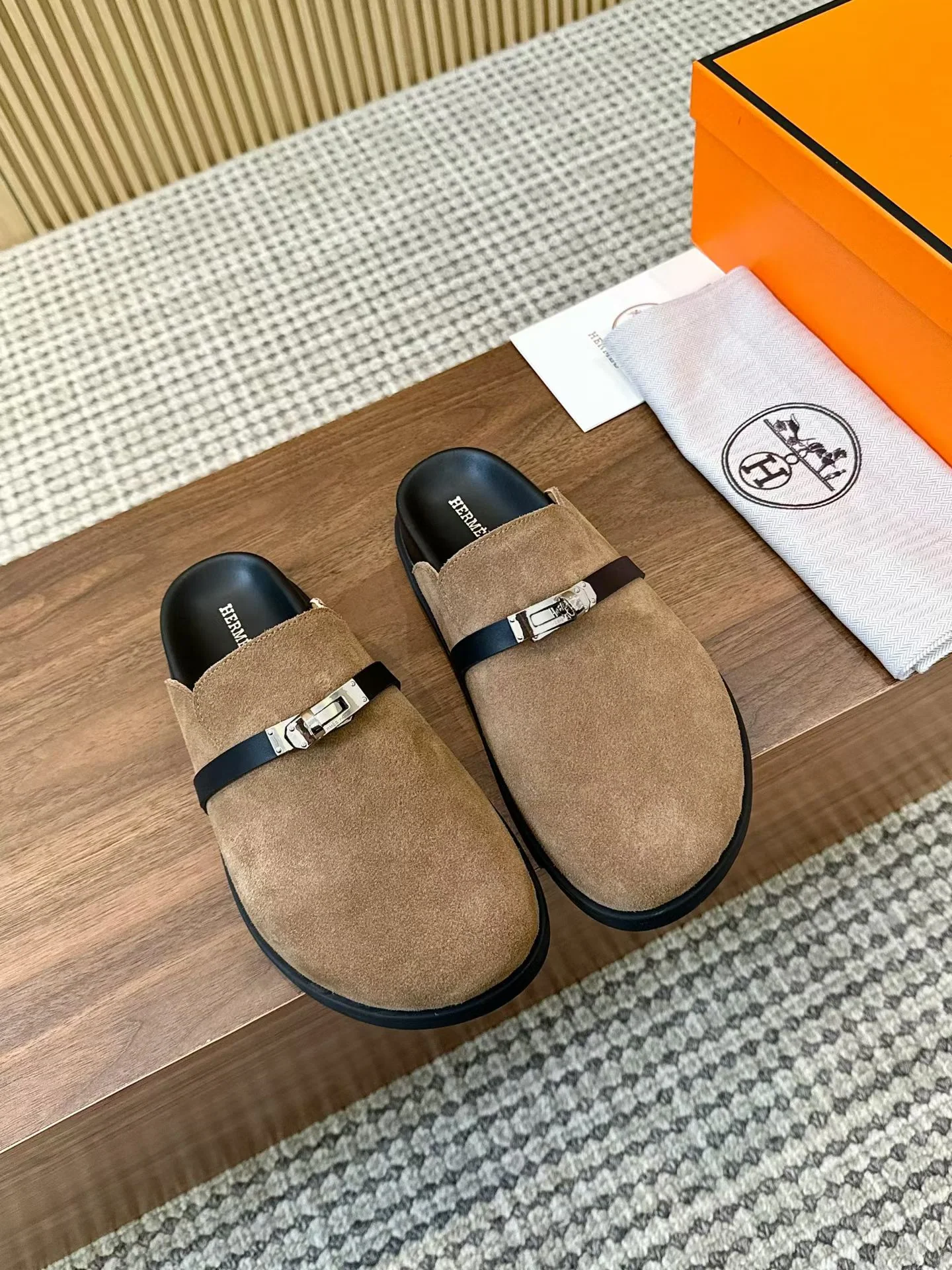 에르메스 샌들 여성 램스킨 158631