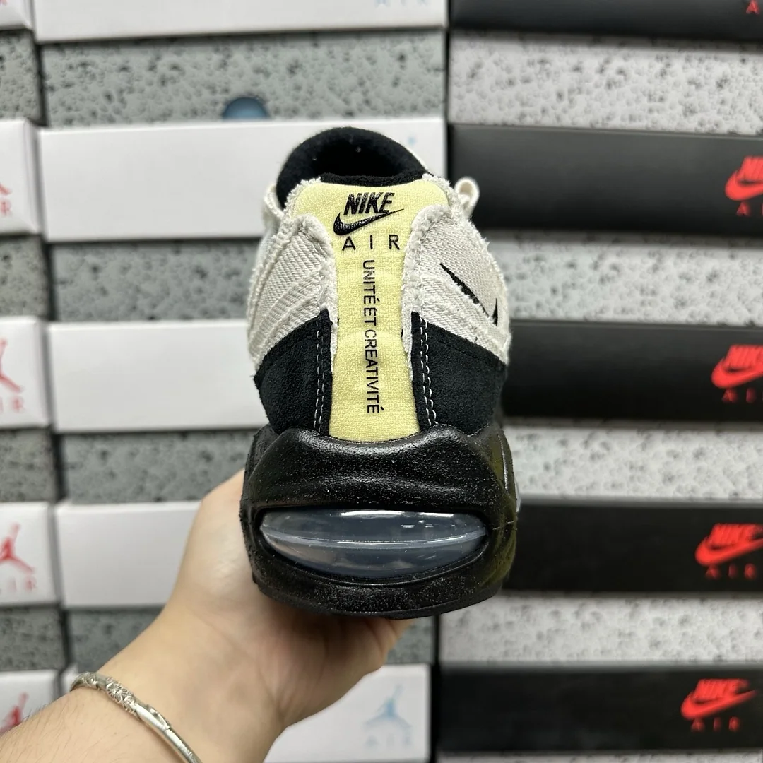 나이키 [KZ2.0] 에어 맥스 95 IO0284-010 201810 Nike Air Max 95 Big Bubble City Pack 상세 이미지 6