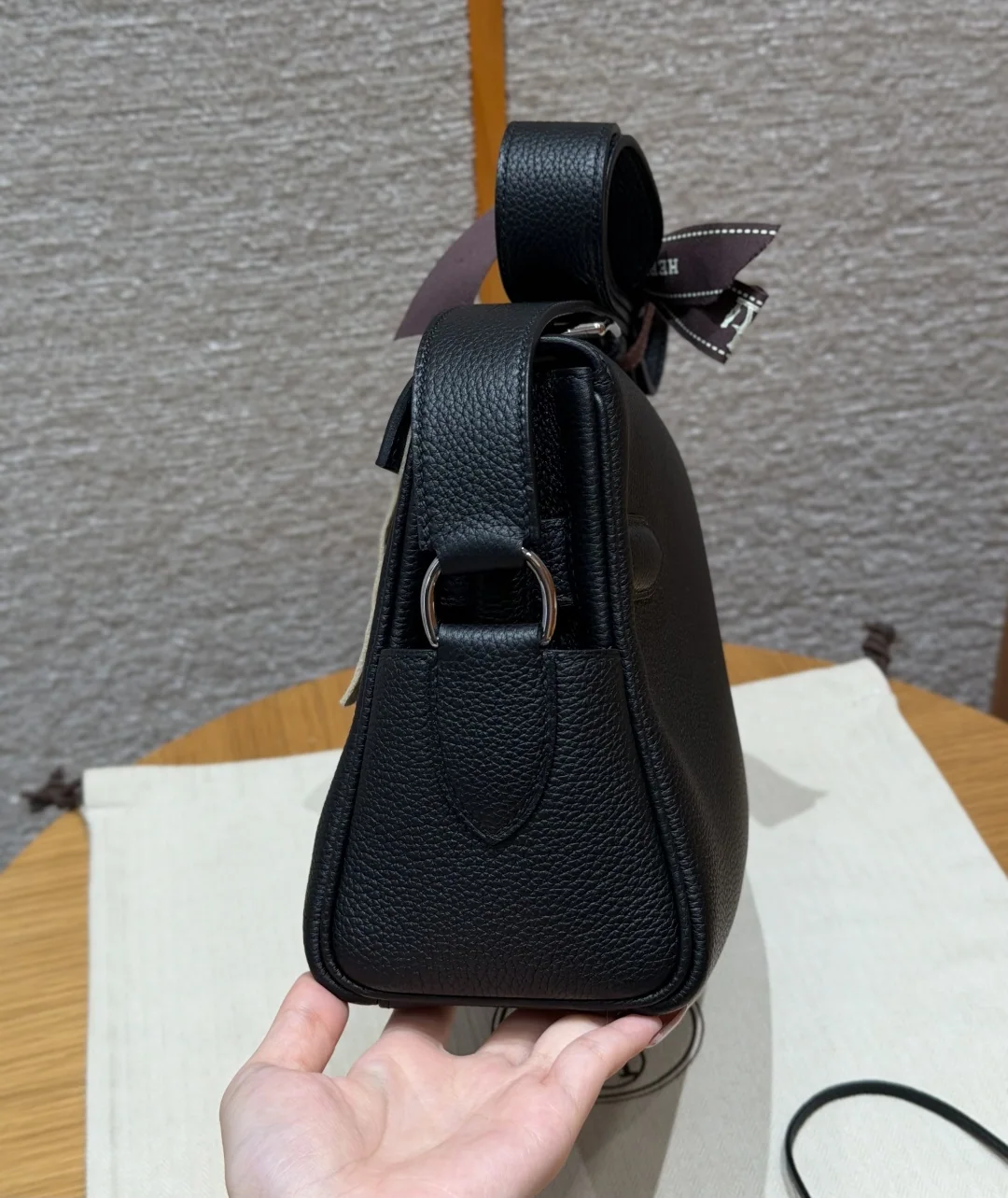 에르메스 켈리 메신저 가방 상세 이미지 4