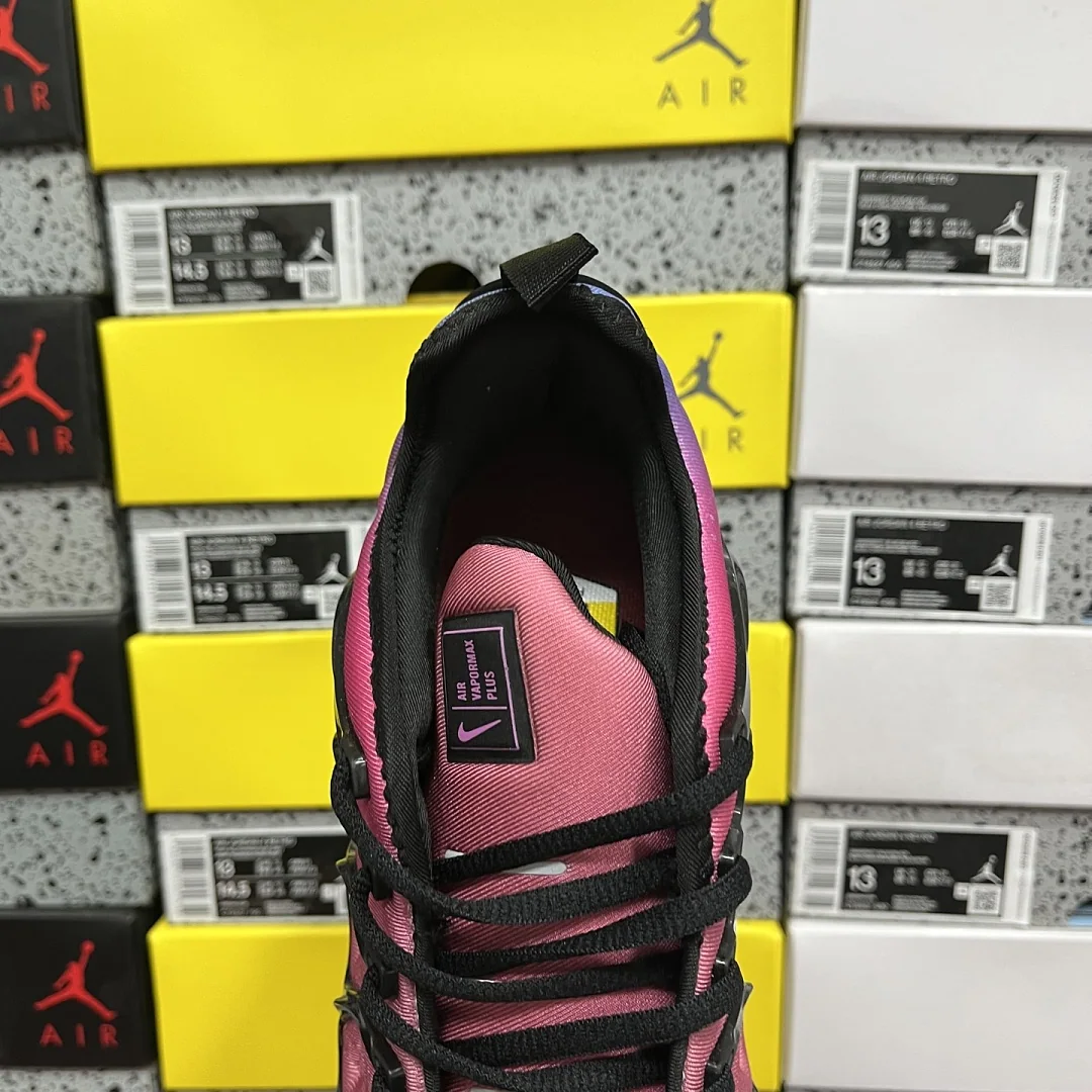 나이키 [OT] 에어 베이퍼맥스 플러스 AO4550-001 201586 Nike Air VaporMax Plus Black Team Red 상세 이미지 4