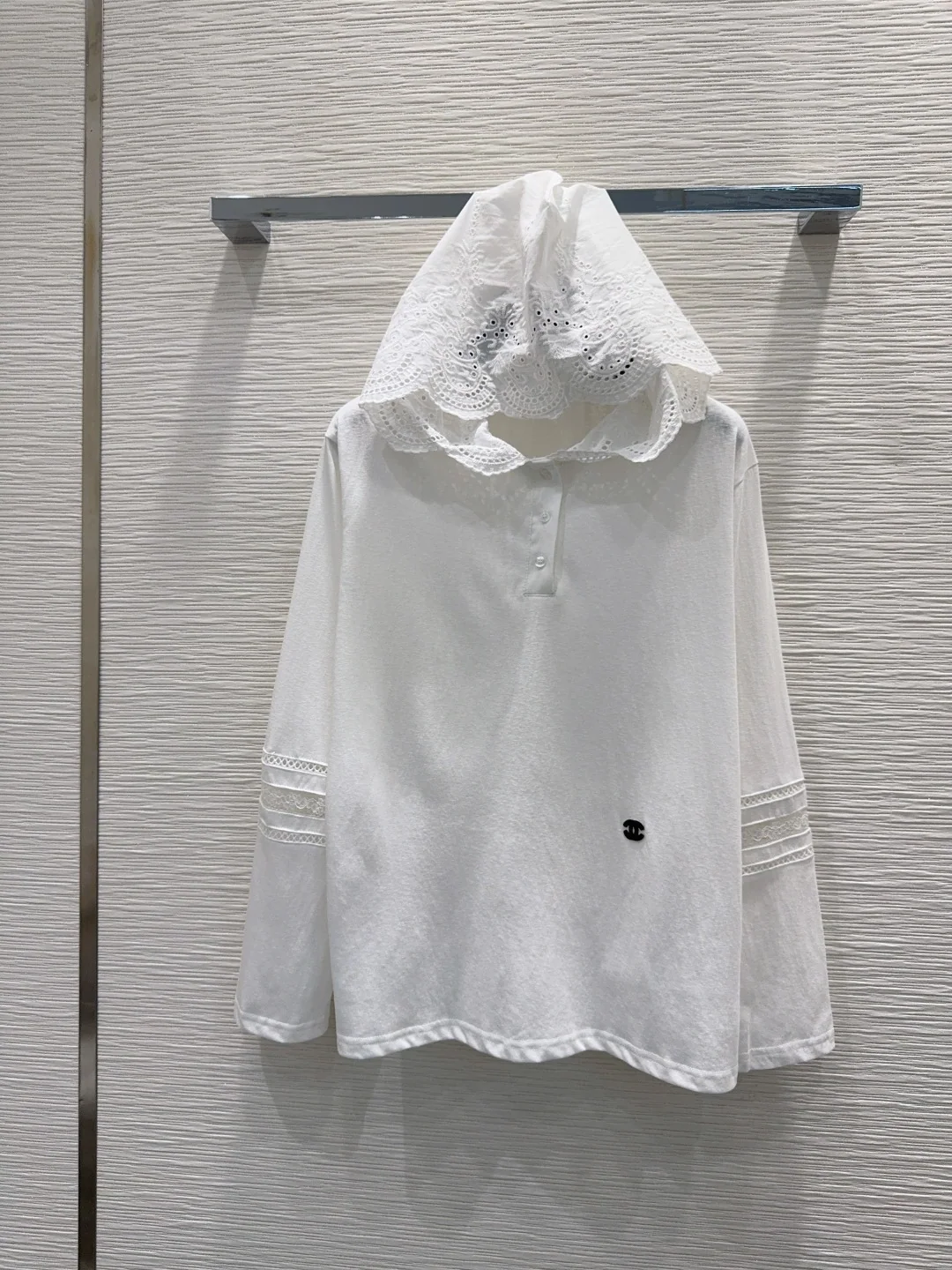 샤넬 클래식핏 여성 긴팔 탑 151098