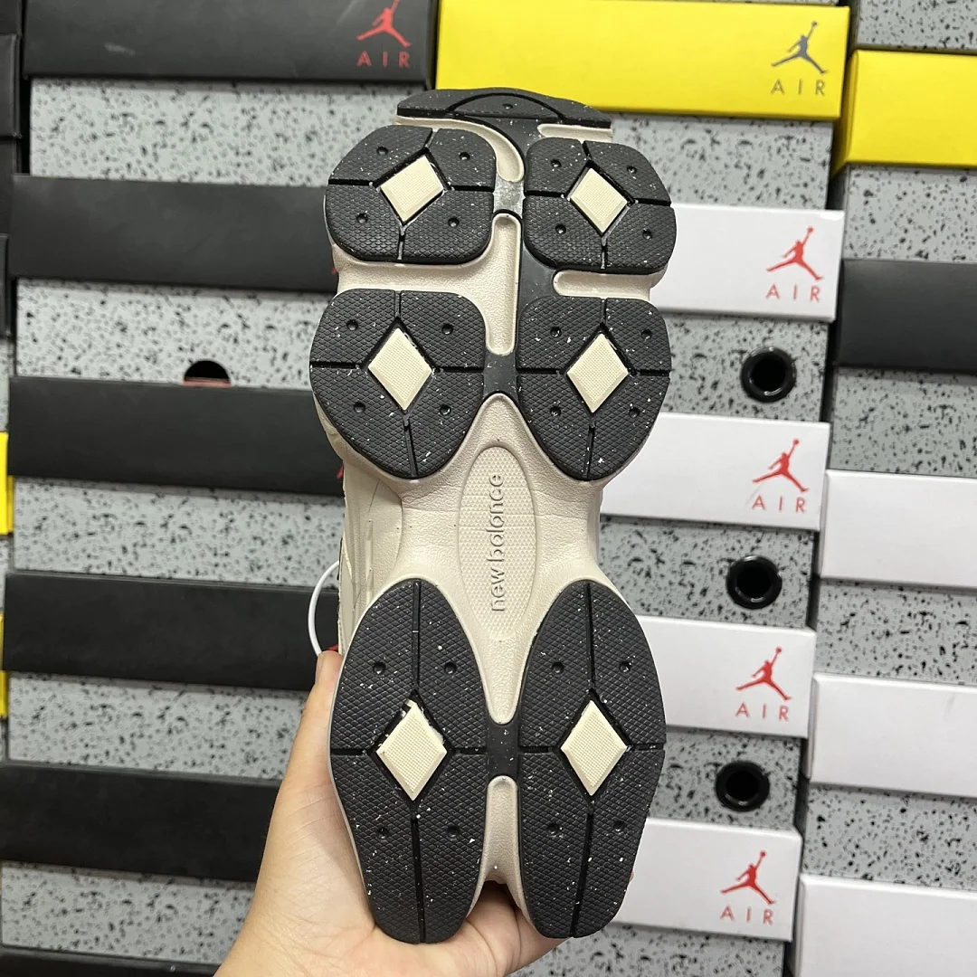 뉴발란스 [C] 9060 U906078T 202220 New Balance 9060 상세 이미지 10