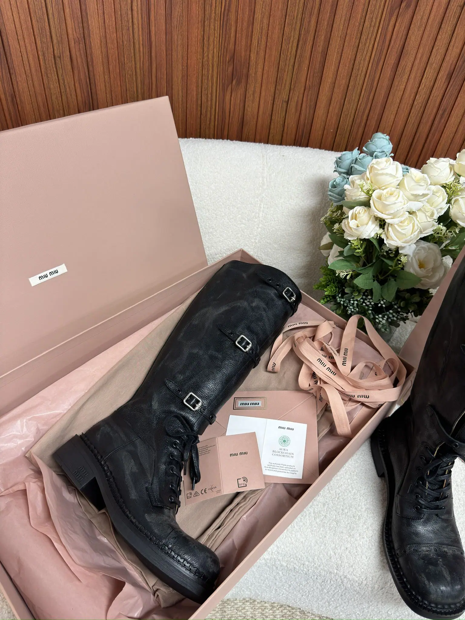 미우미우 브라운 다미지 가공 라이딩 부츠 상세 이미지 3