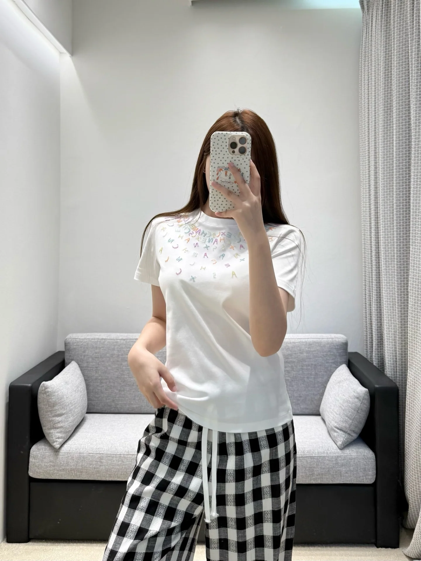 샤넬 여성 자수 반팔 티셔츠 상세 이미지 3