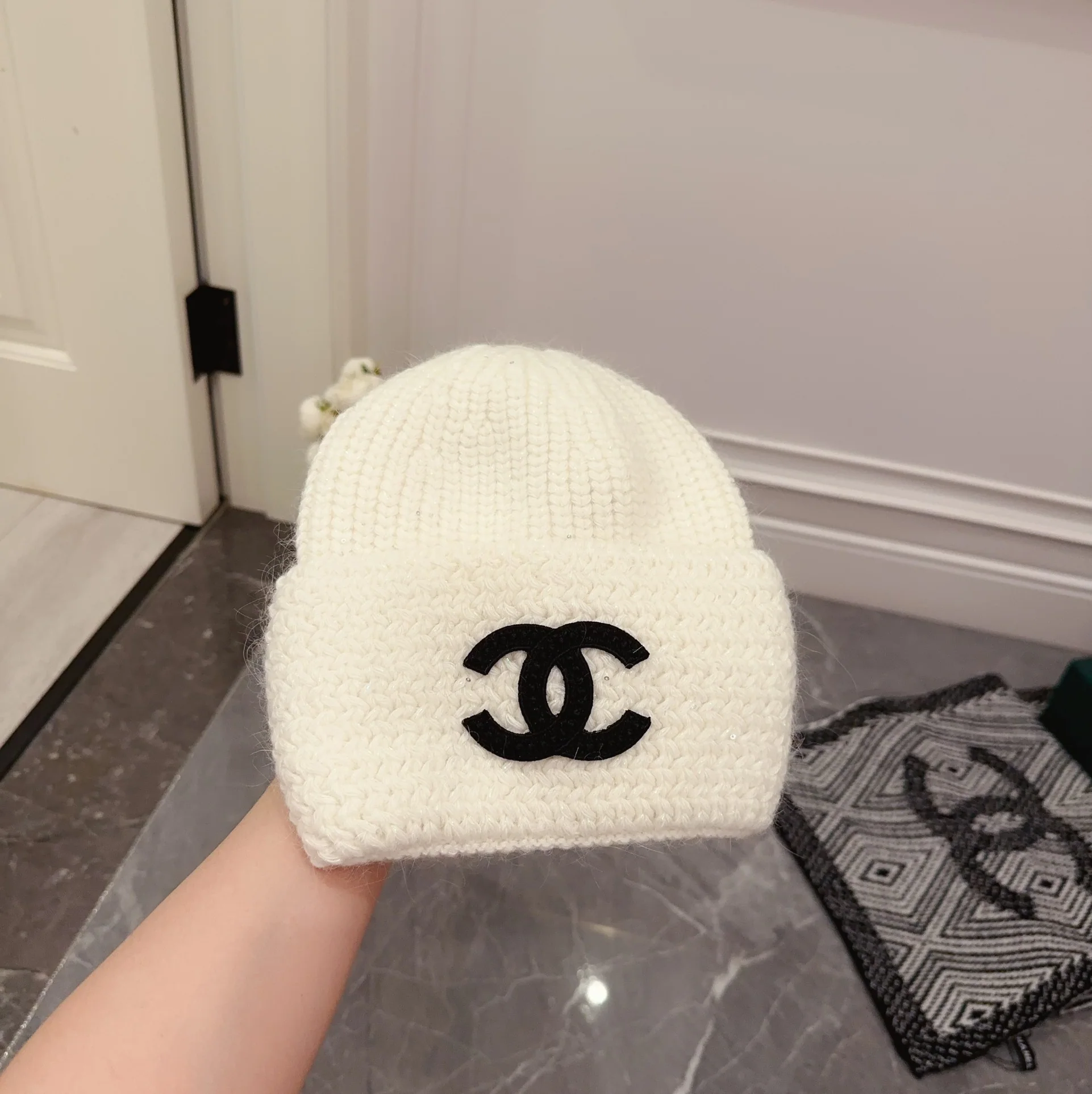 미우미우 모자 79435 Miu Miu Cap 상세 이미지 2